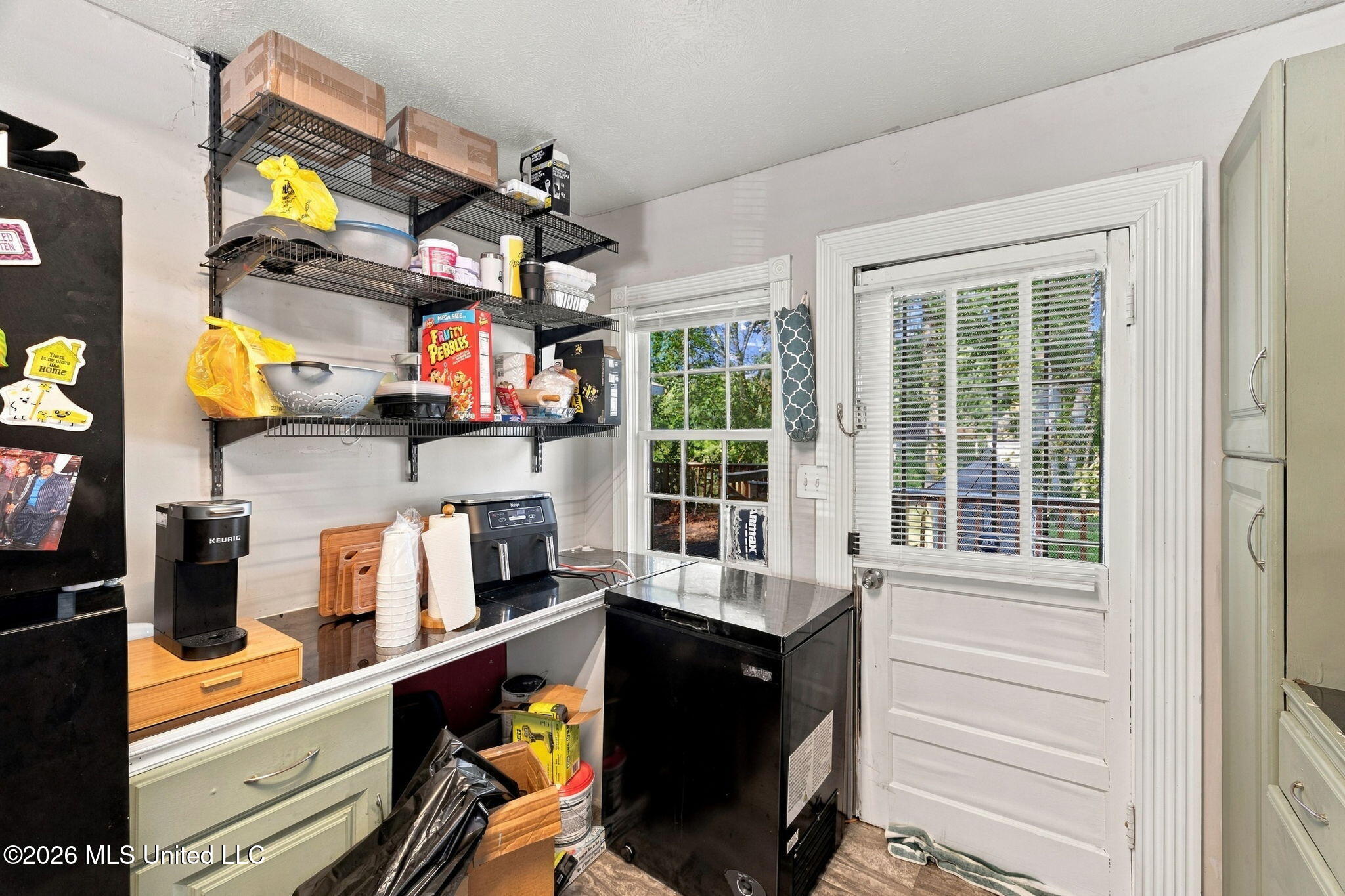 106 3rd Avenue Property Photo 11