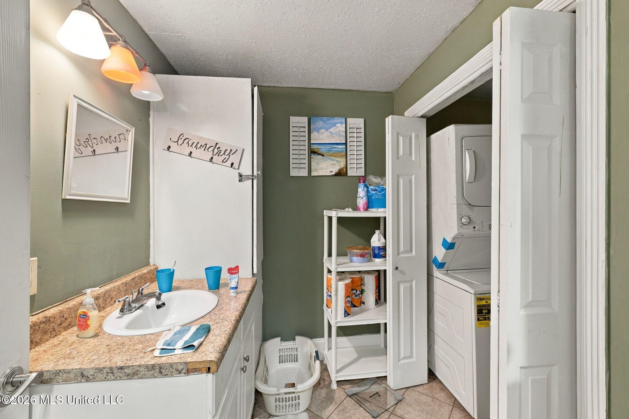 106 3rd Avenue Property Photo 12
