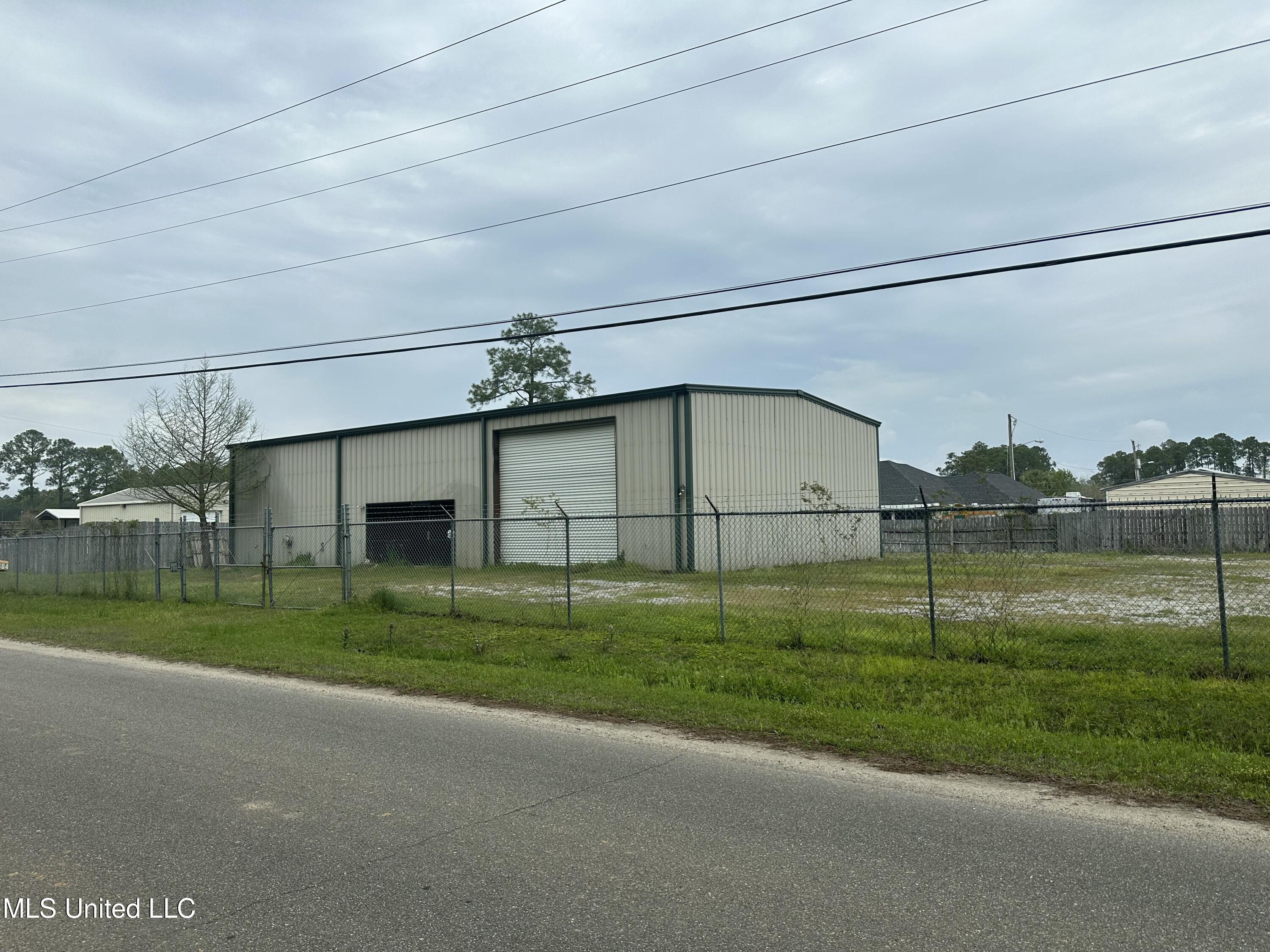 304 Gulfside Street Property Photo 1