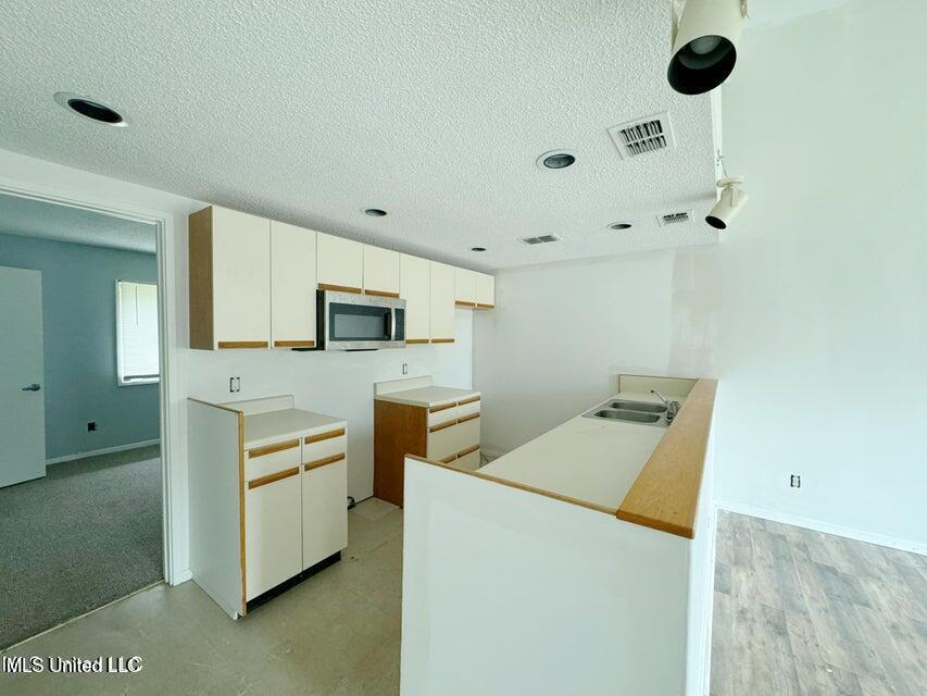828 Oakleigh Avenue Property Photo 6