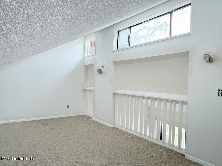 828 Oakleigh Avenue Property Photo 14