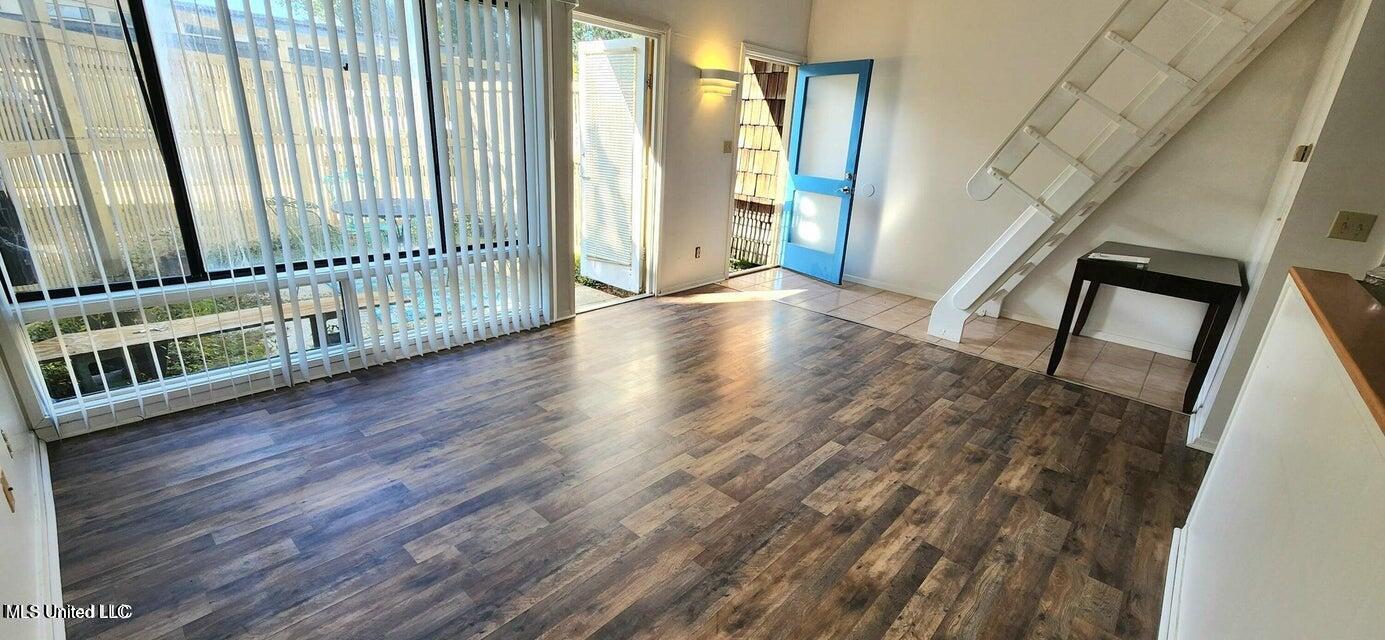 828 Oakleigh Avenue Property Photo 17