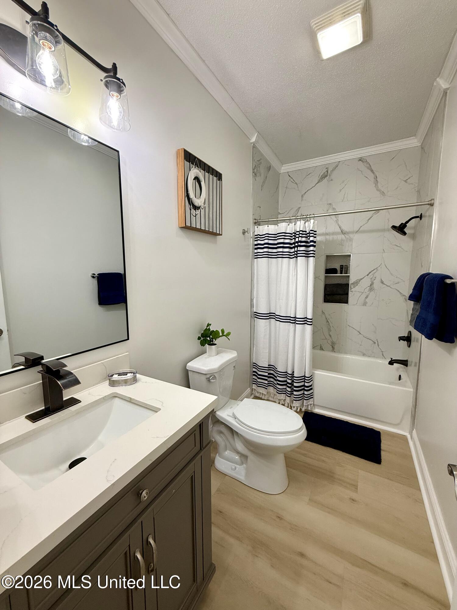 1514 Ellis Street Property Photo 3