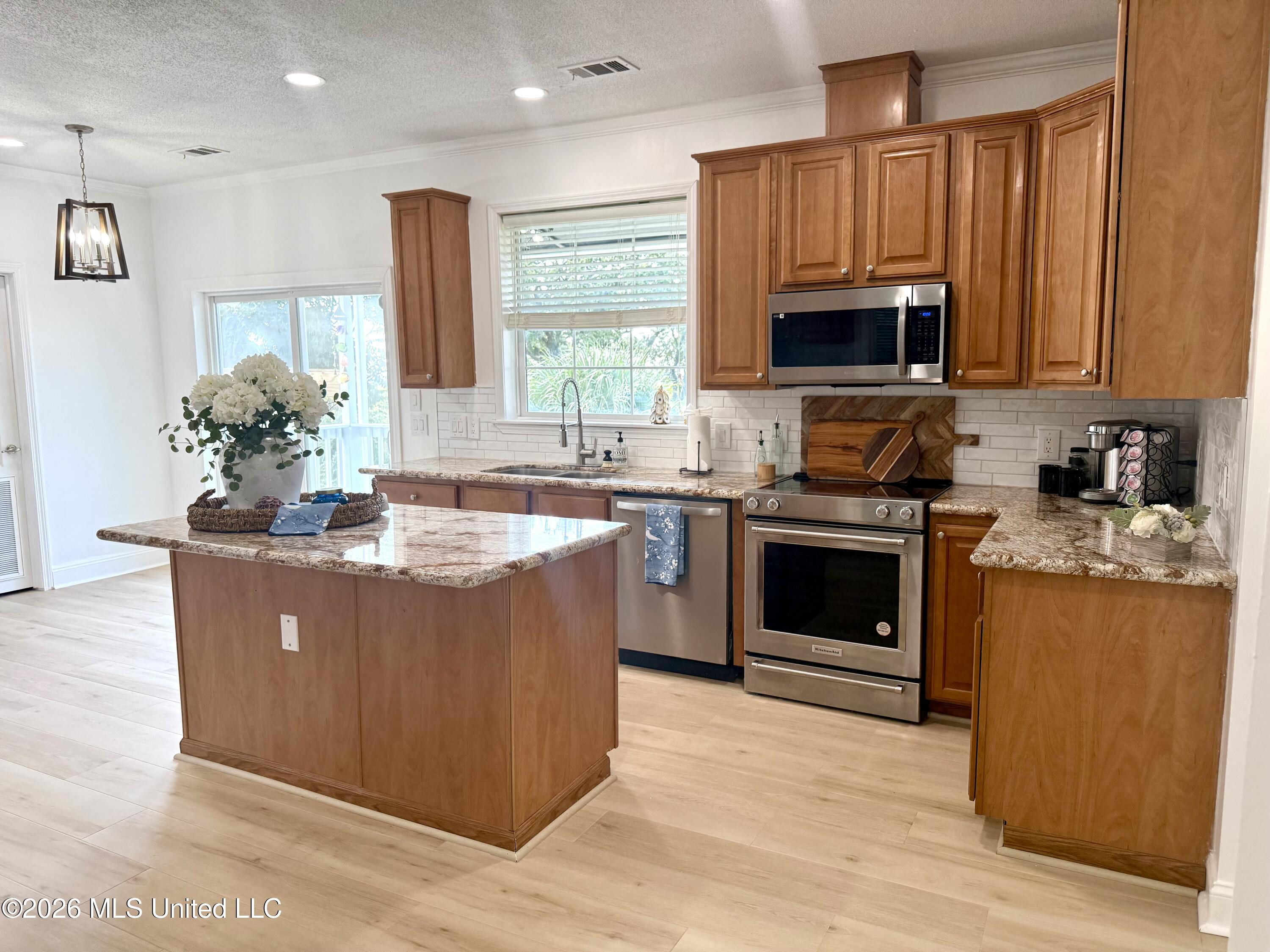 1514 Ellis Street Property Photo 11