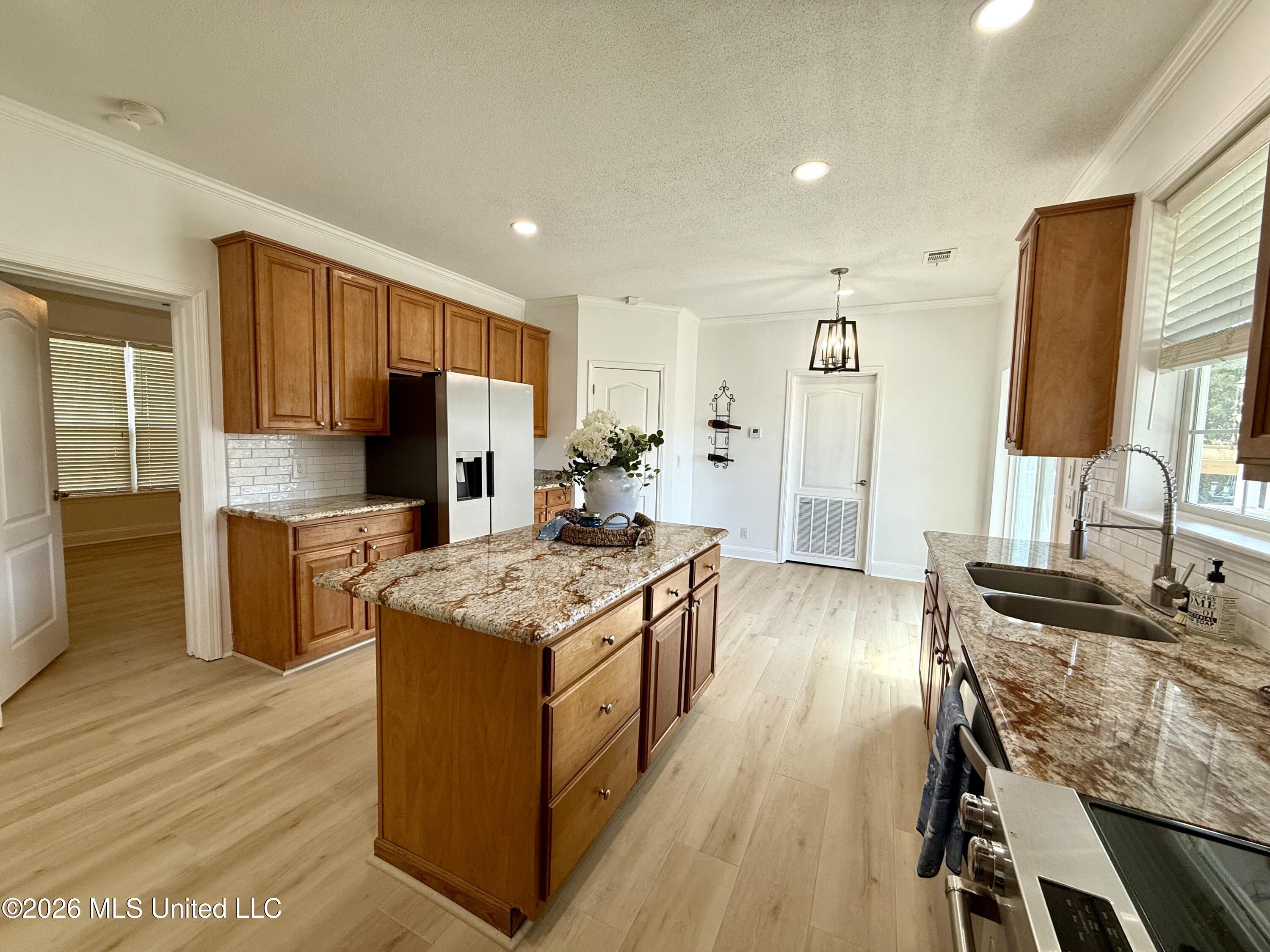 1514 Ellis Street Property Photo 14