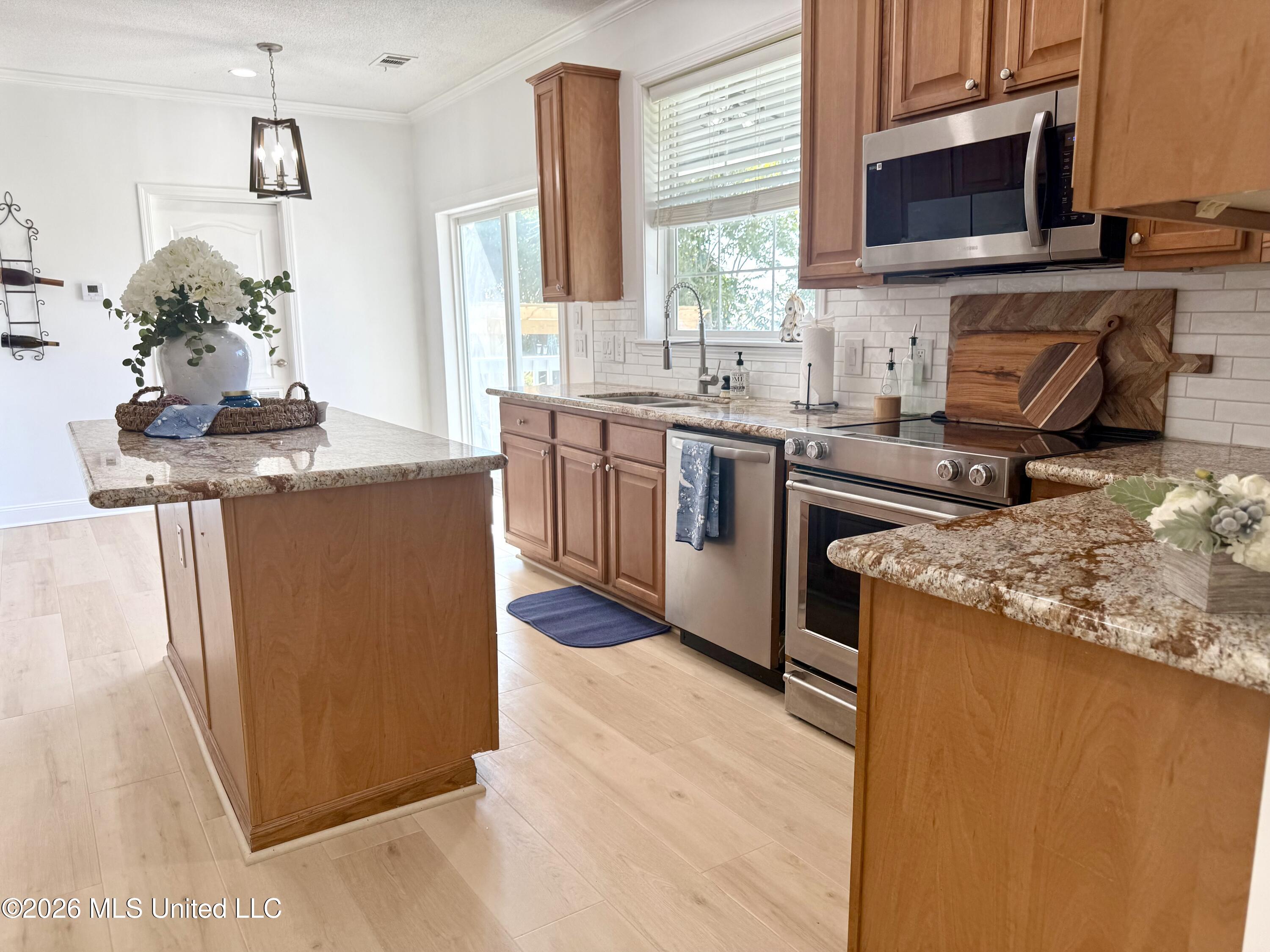 1514 Ellis Street Property Photo 16
