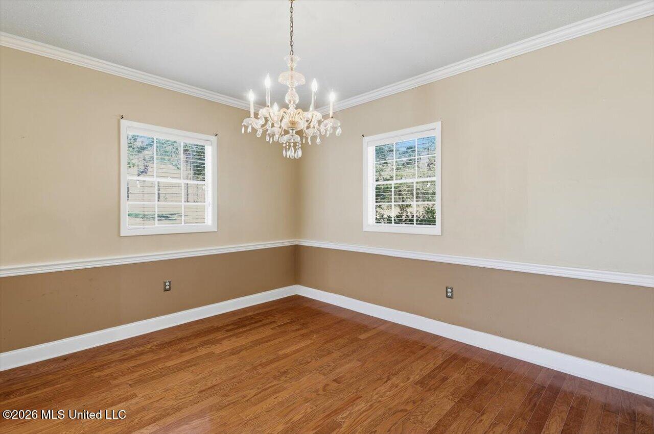 1086 Devonshire Drive Property Photo 13
