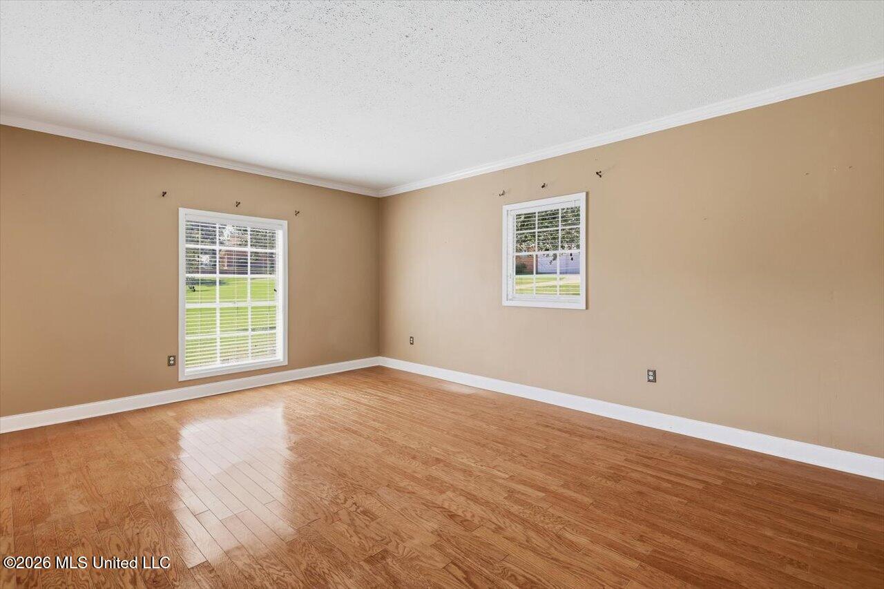 1086 Devonshire Drive Property Photo 16