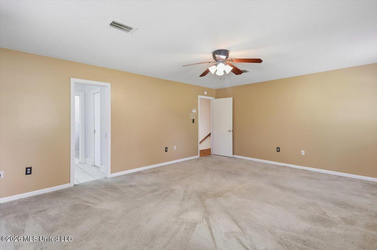 1086 Devonshire Drive Property Photo 23