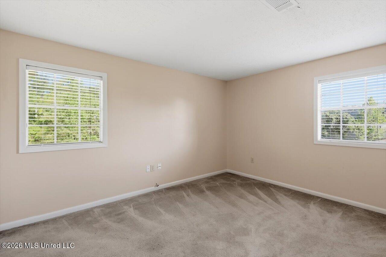 1086 Devonshire Drive Property Photo 24