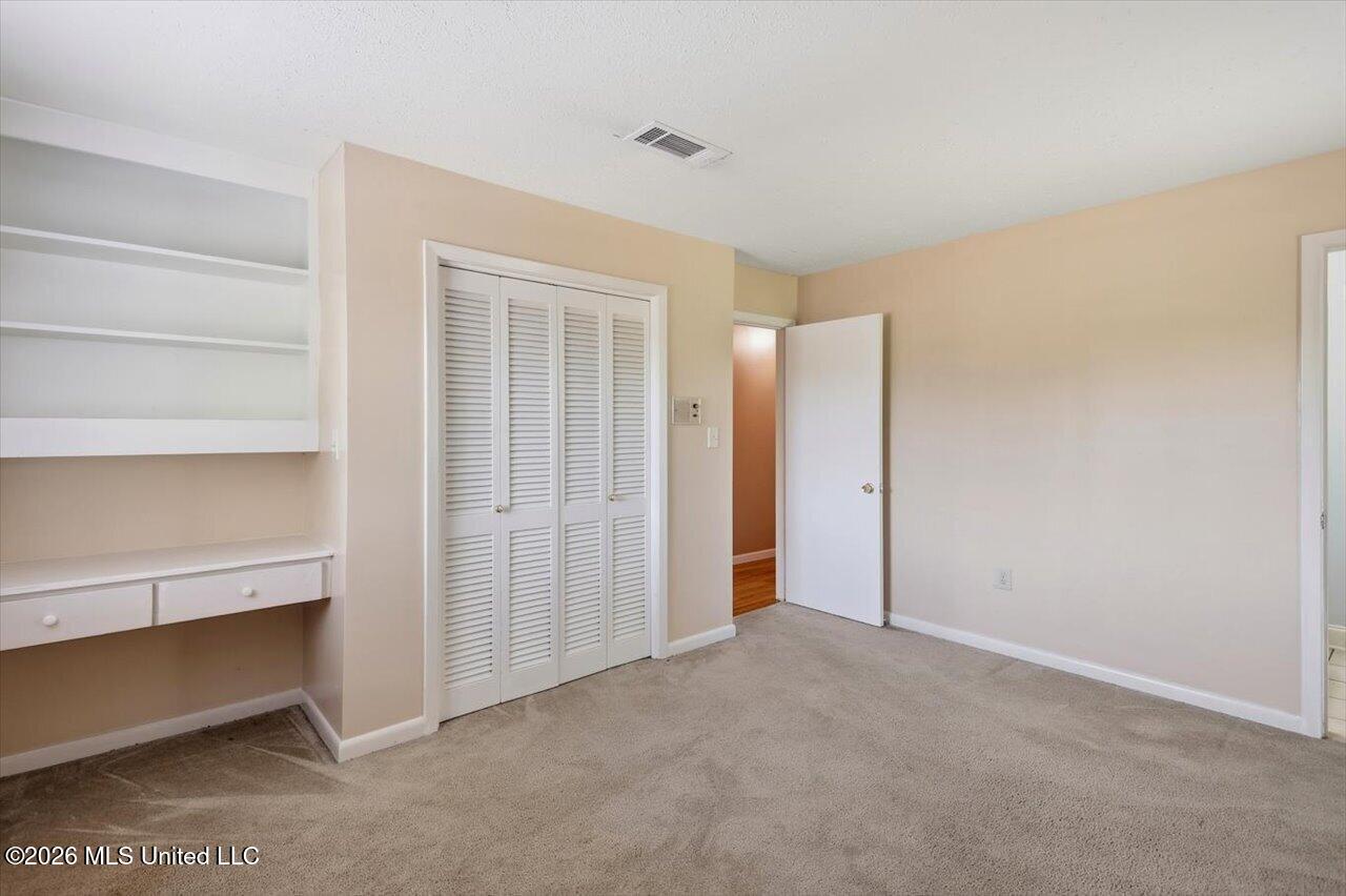 1086 Devonshire Drive Property Photo 25