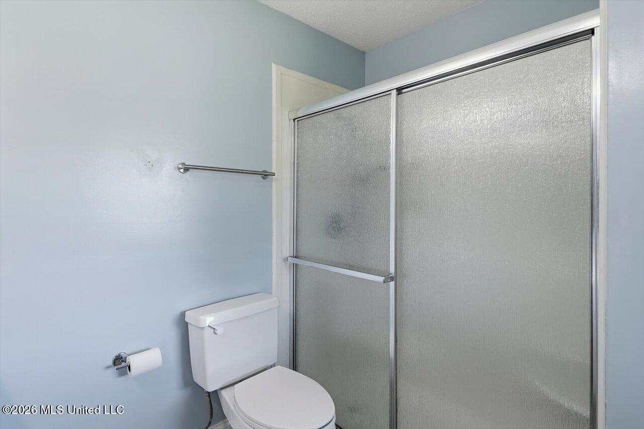 1086 Devonshire Drive Property Photo 32
