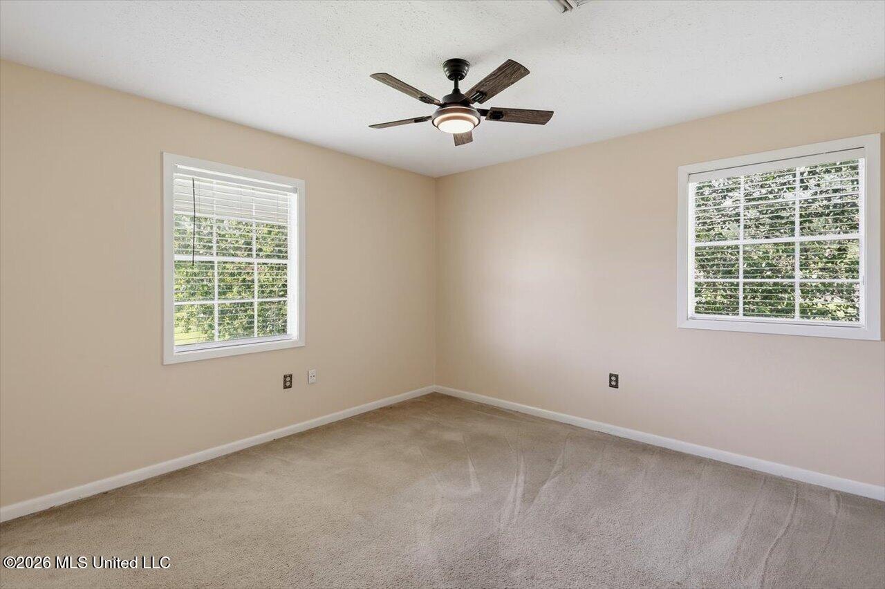 1086 Devonshire Drive Property Photo 33