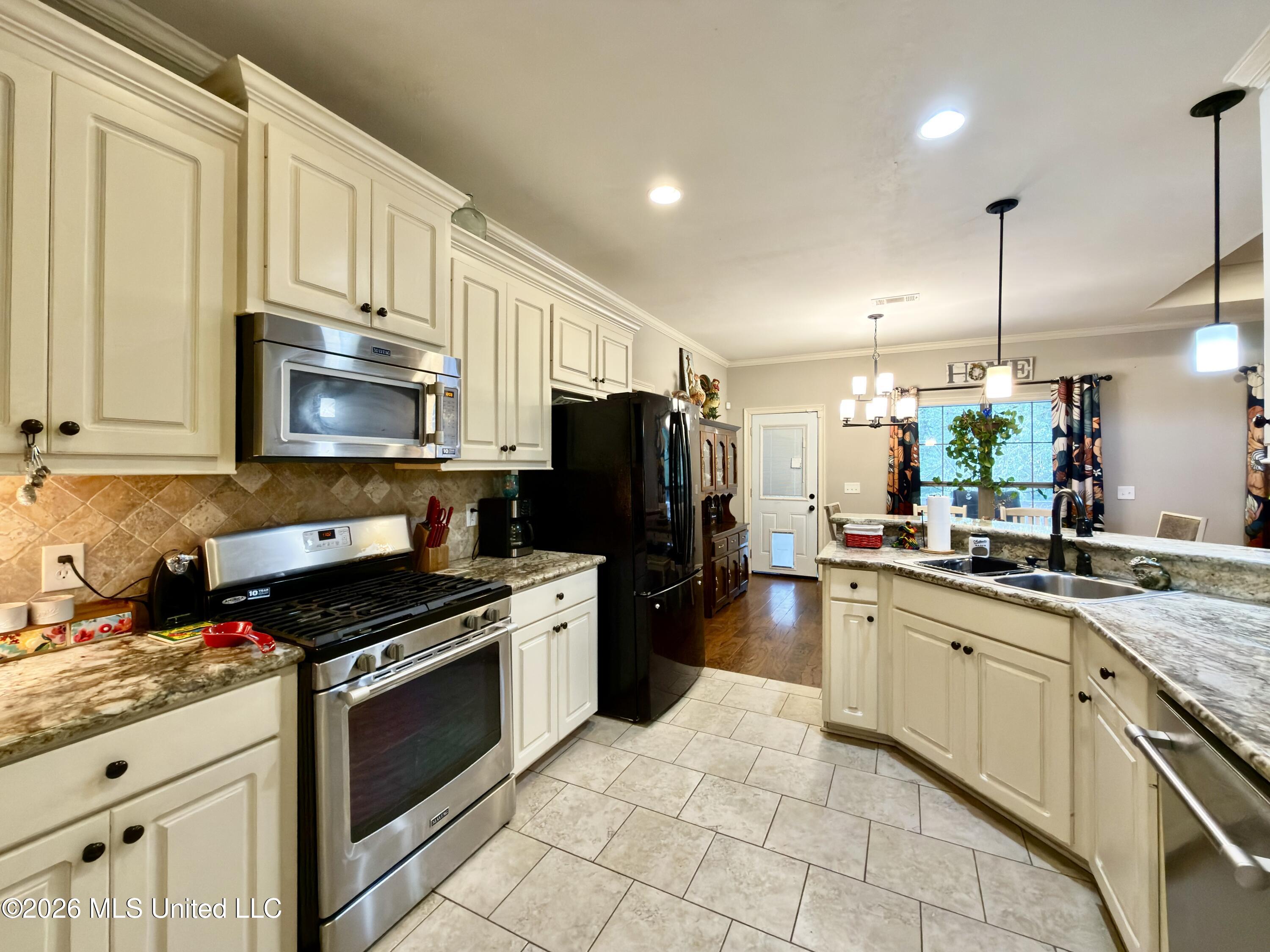 126 Marion Drive Property Photo 16