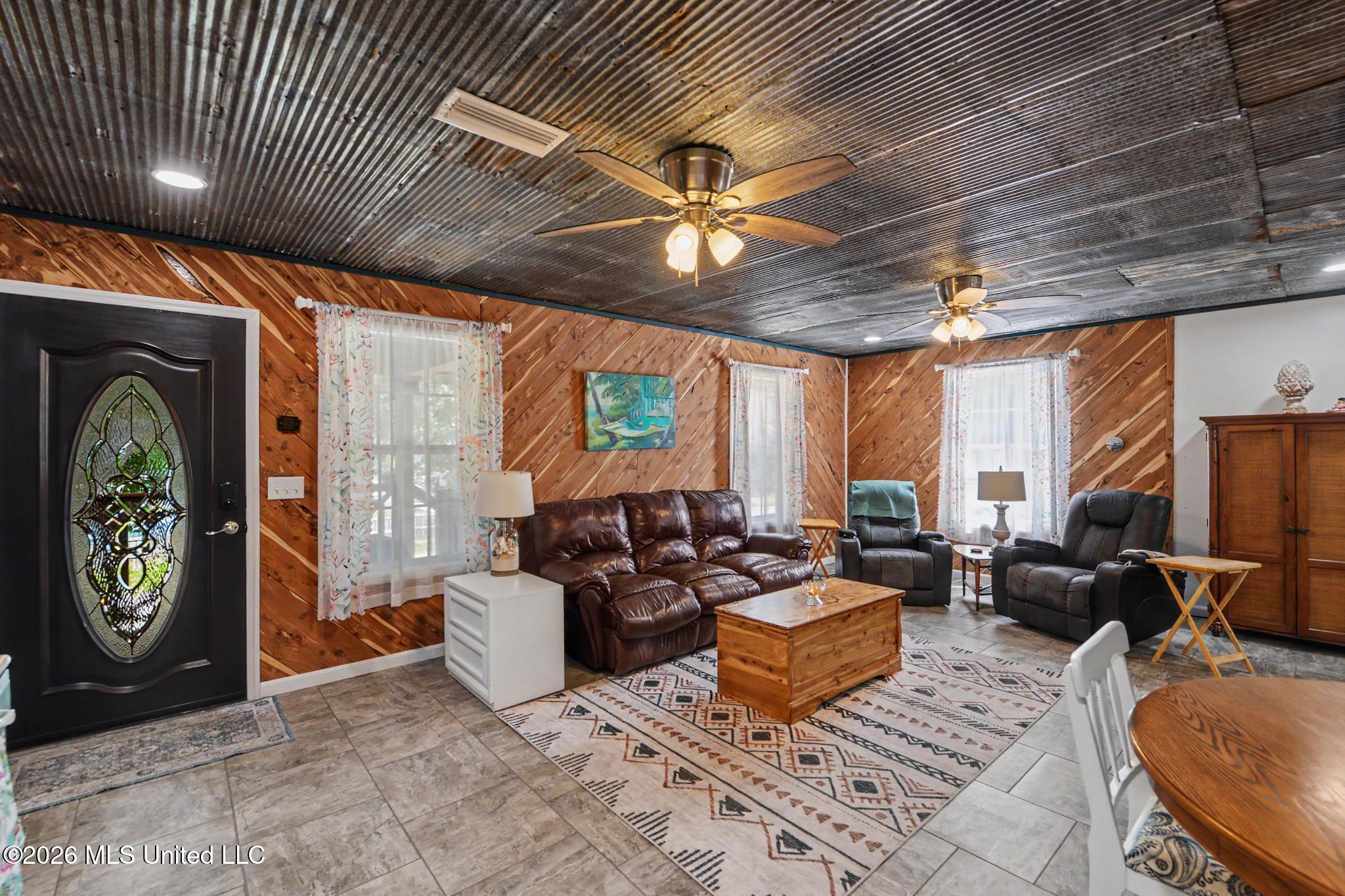 1601 Fawn Street Property Photo 4