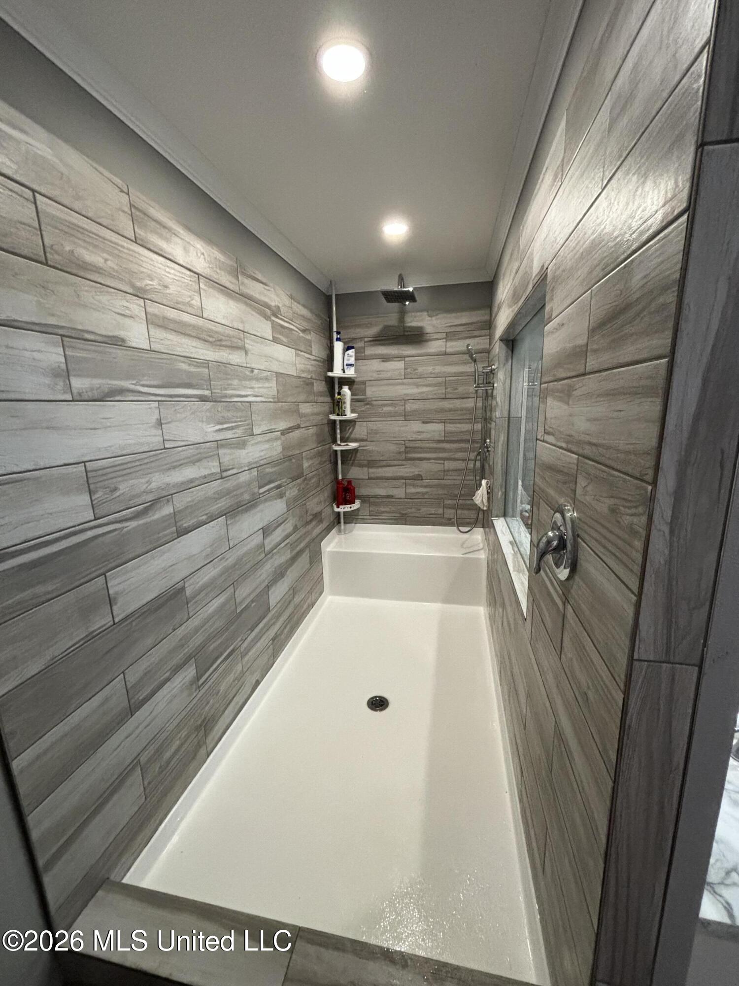 1099 Shell Oil Lane Property Photo 10