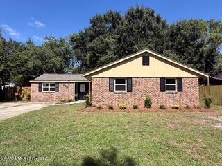 2807 Pinewood Avenue Property Photo 2
