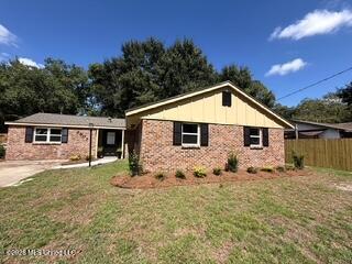 2807 Pinewood Avenue Property Photo 3