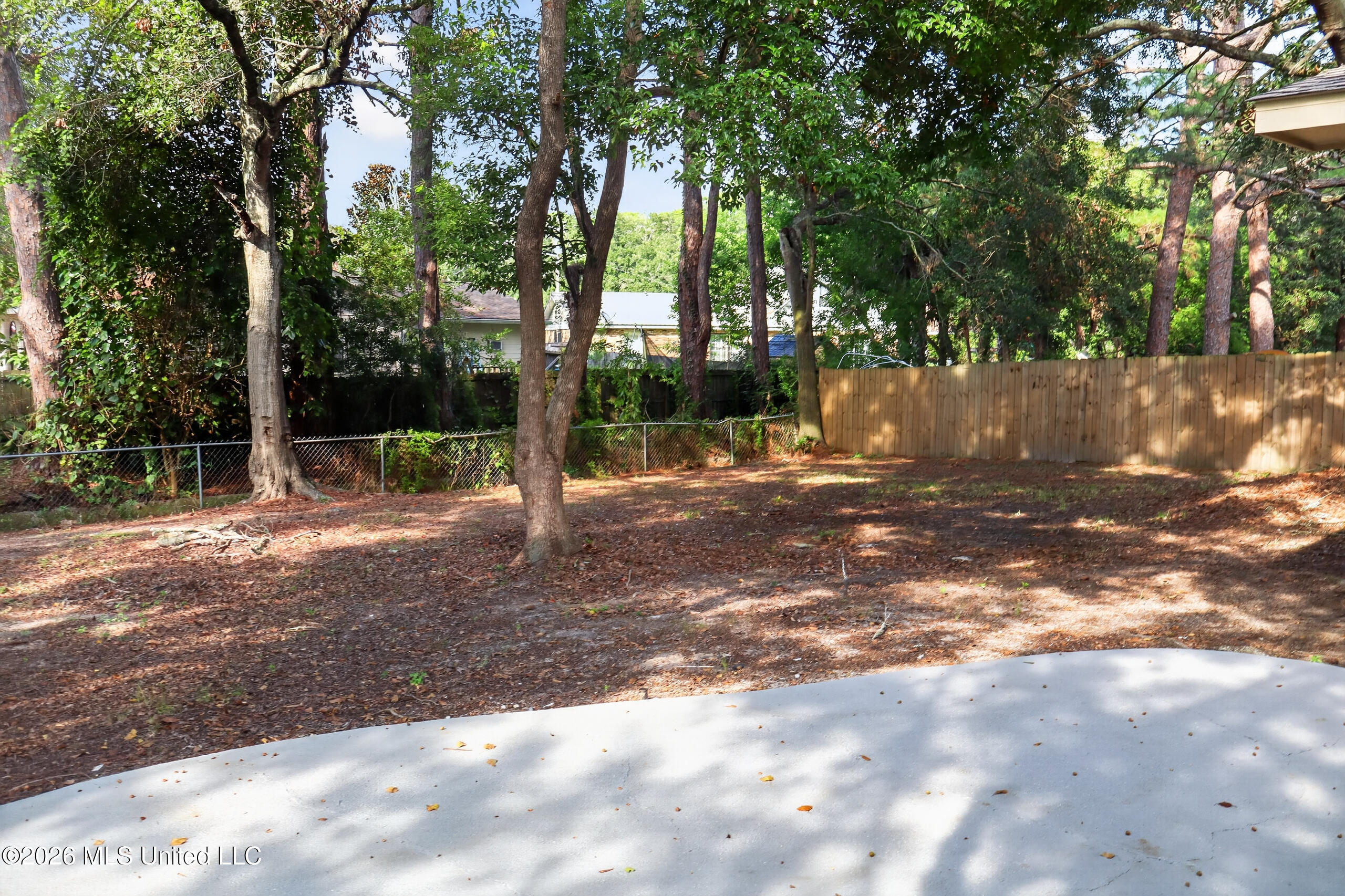 2807 Pinewood Avenue Property Photo 32