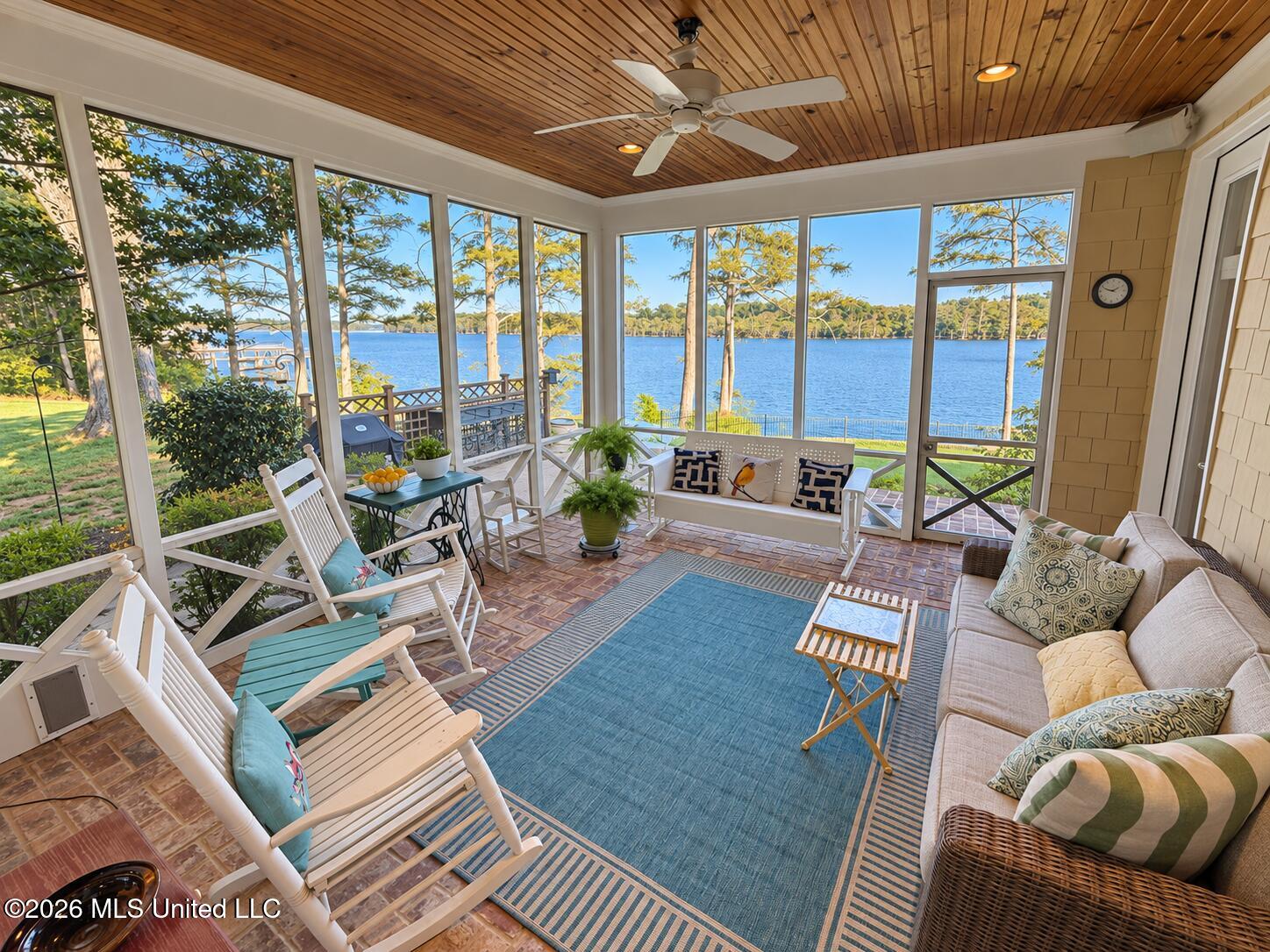 7 Neill Cove Property Photo 4