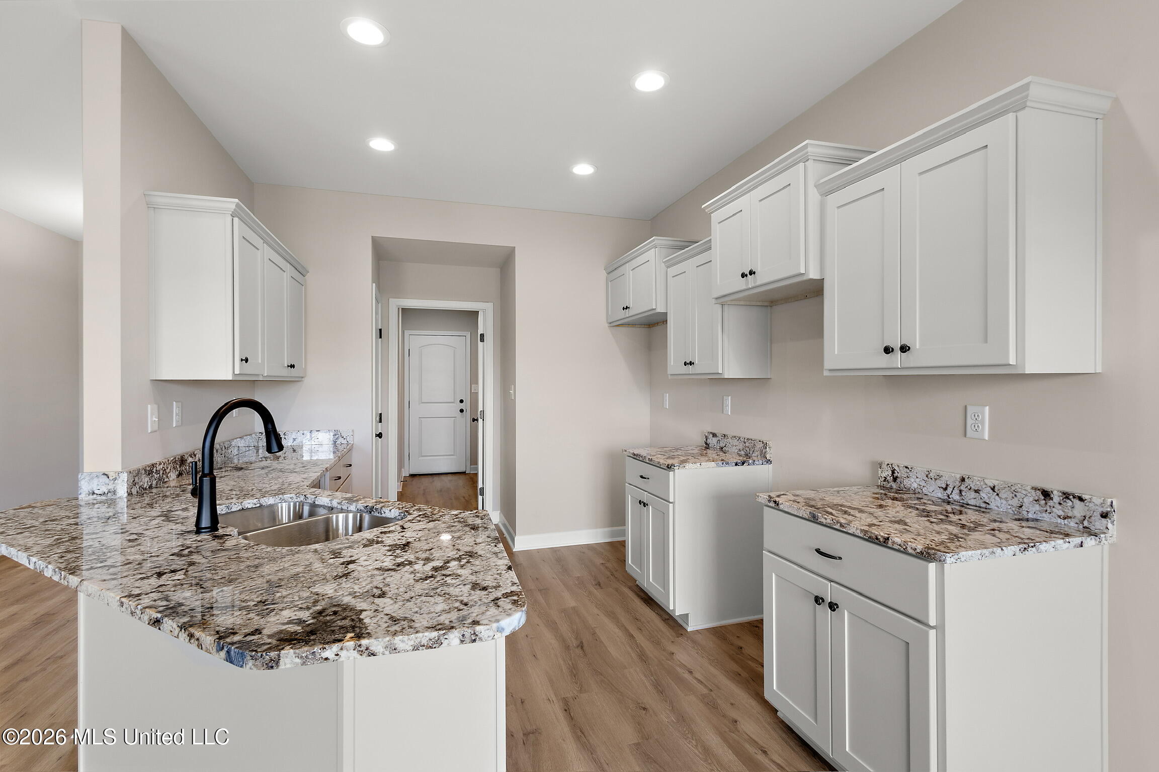 6424 River Lane Property Photo 8
