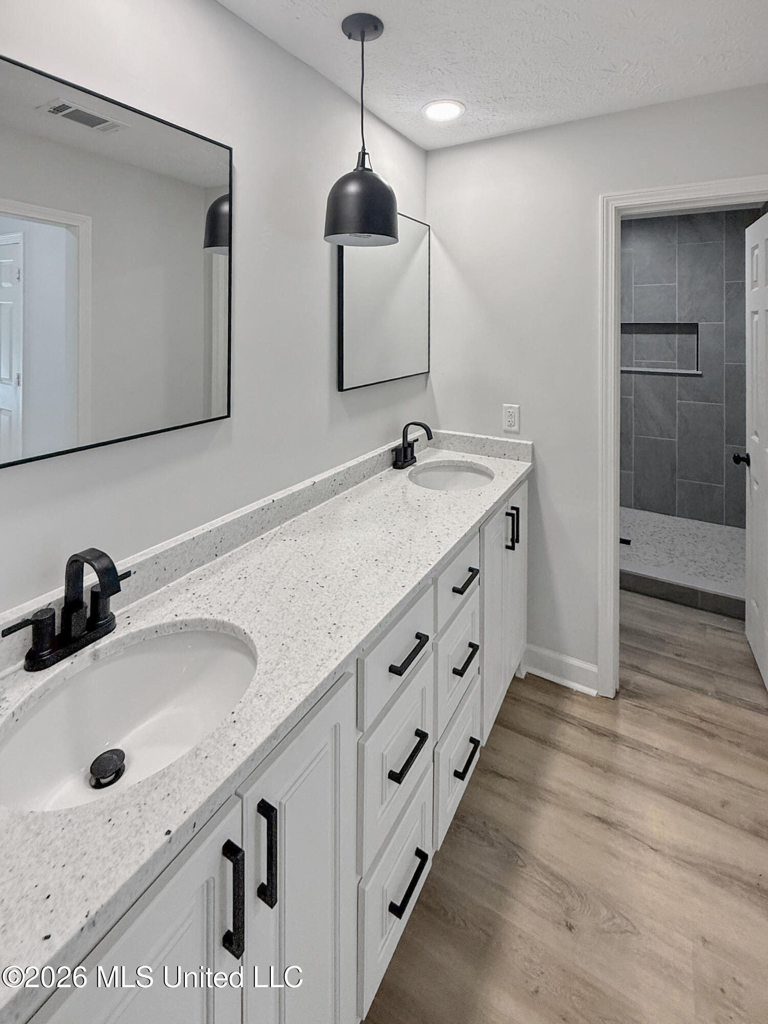 109 Park Lane Property Photo 13