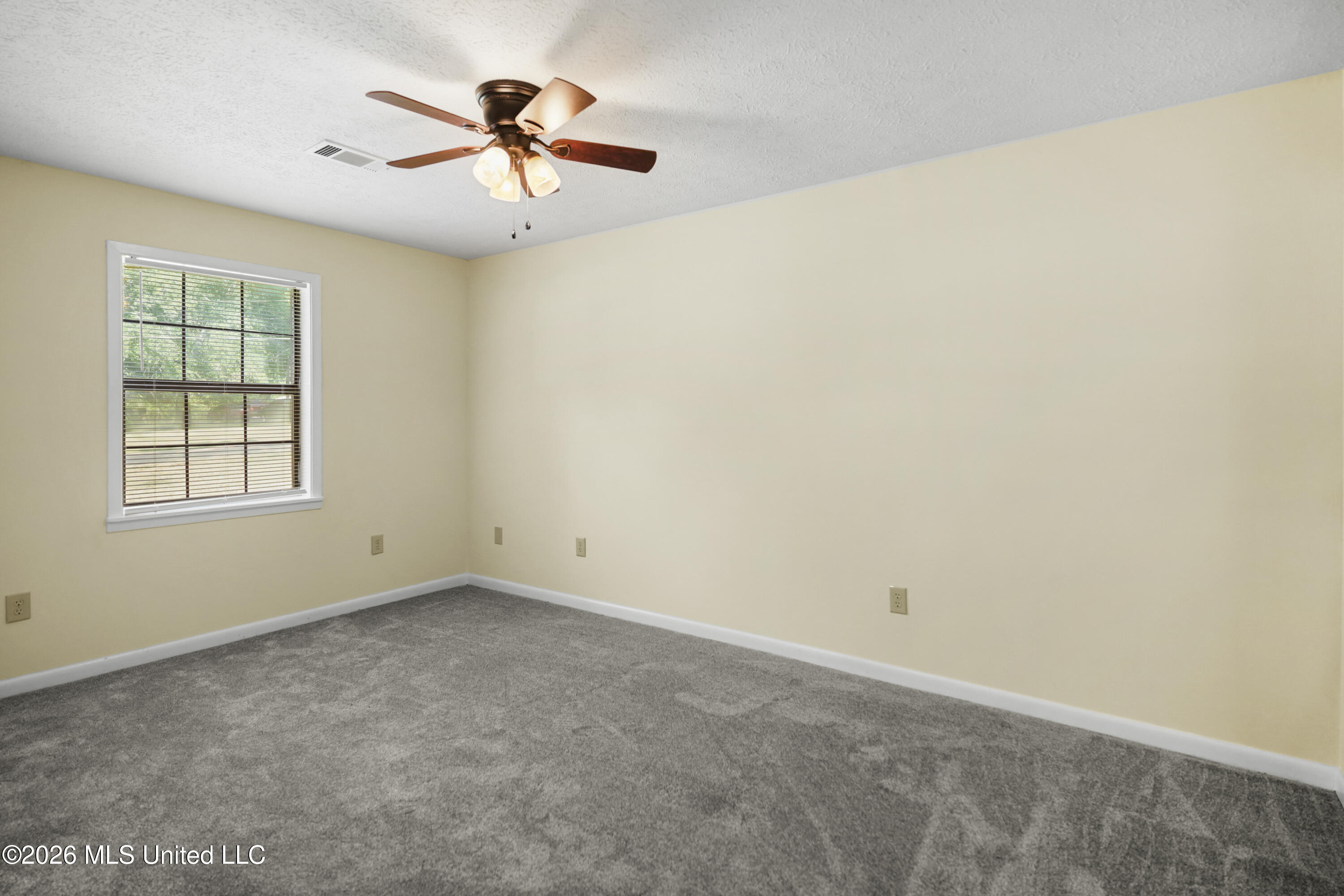 130 Western Hills Drive Property Photo 10