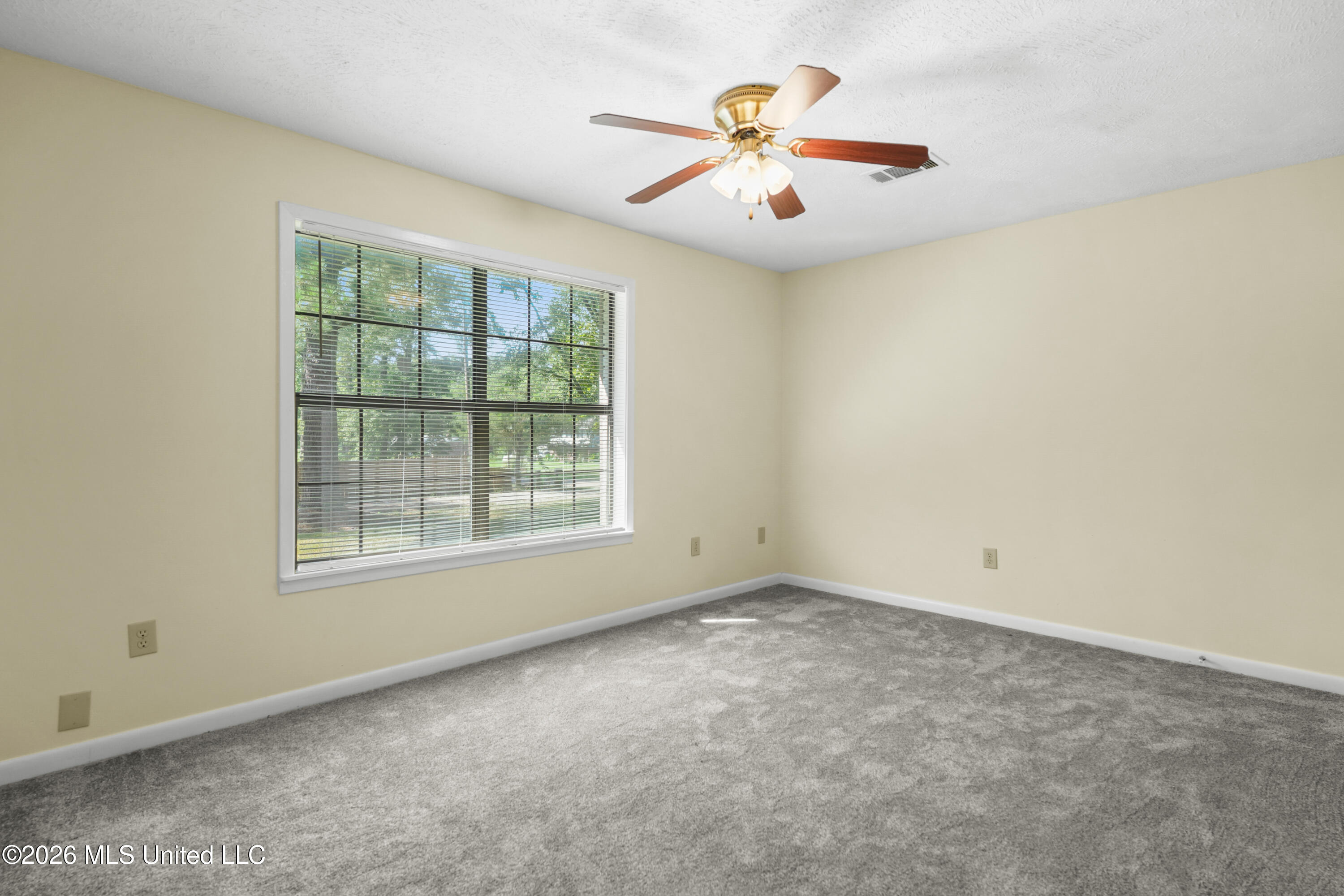 130 Western Hills Drive Property Photo 12