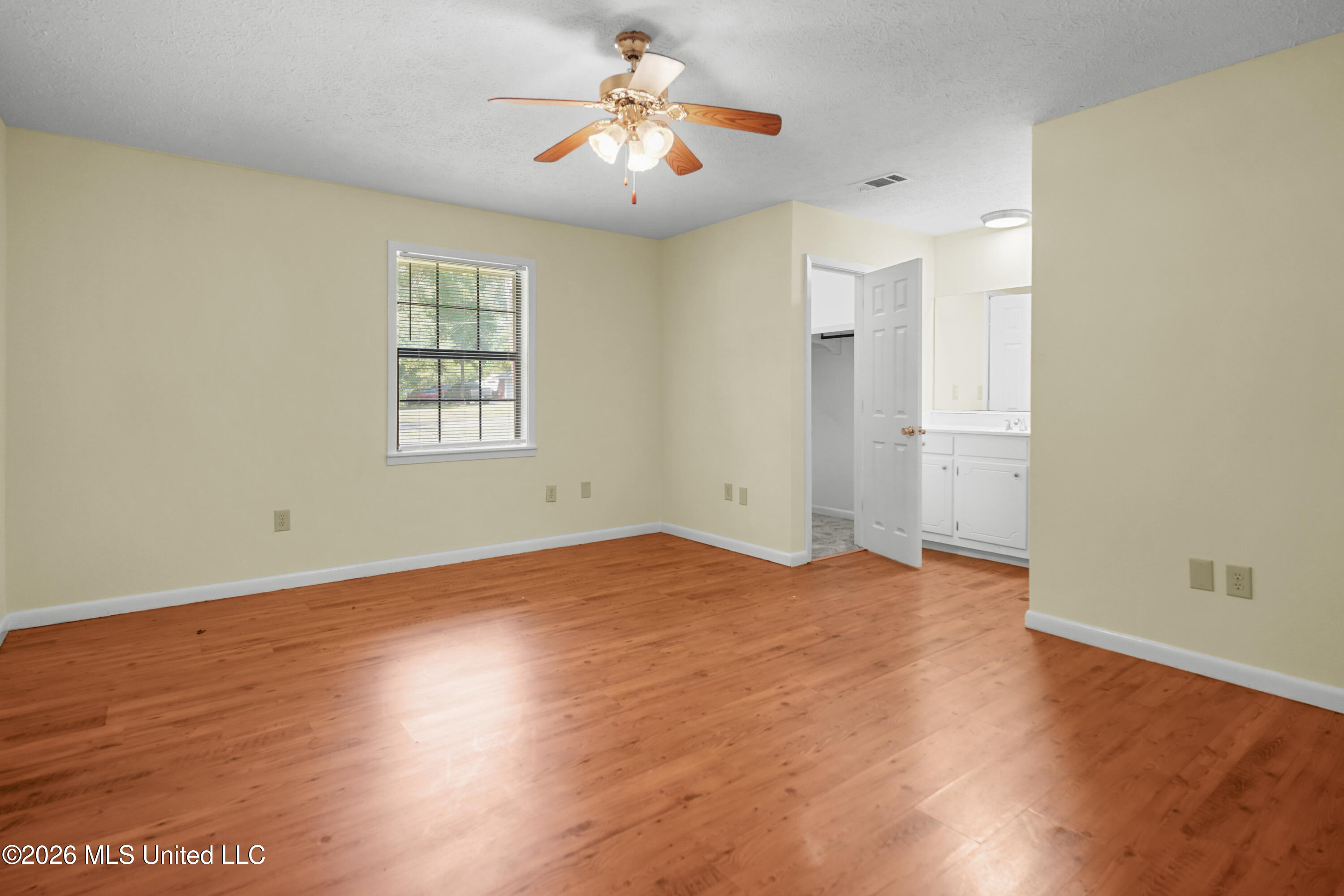 130 Western Hills Drive Property Photo 14