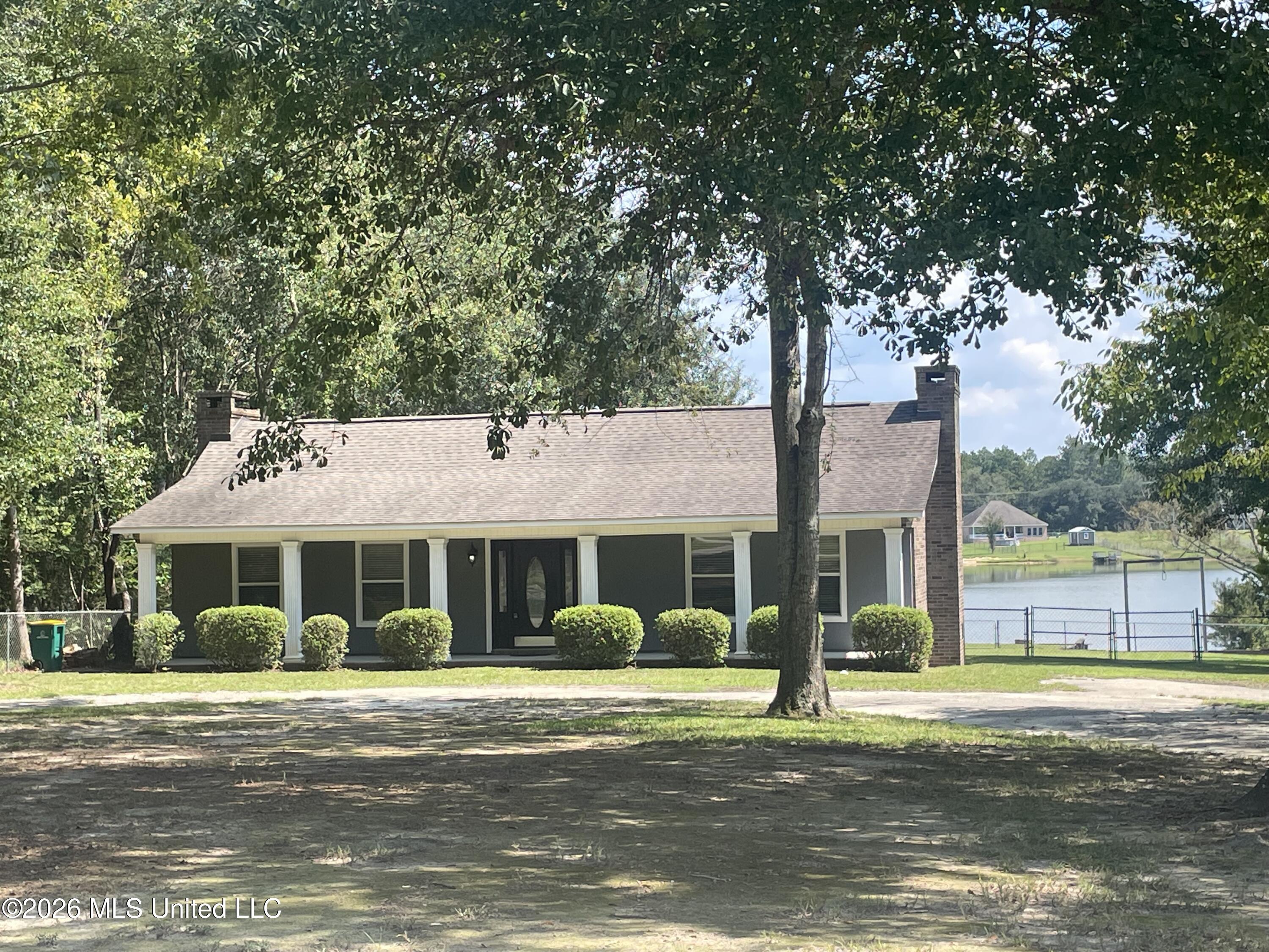 18356 Shaw Road Property Photo 2
