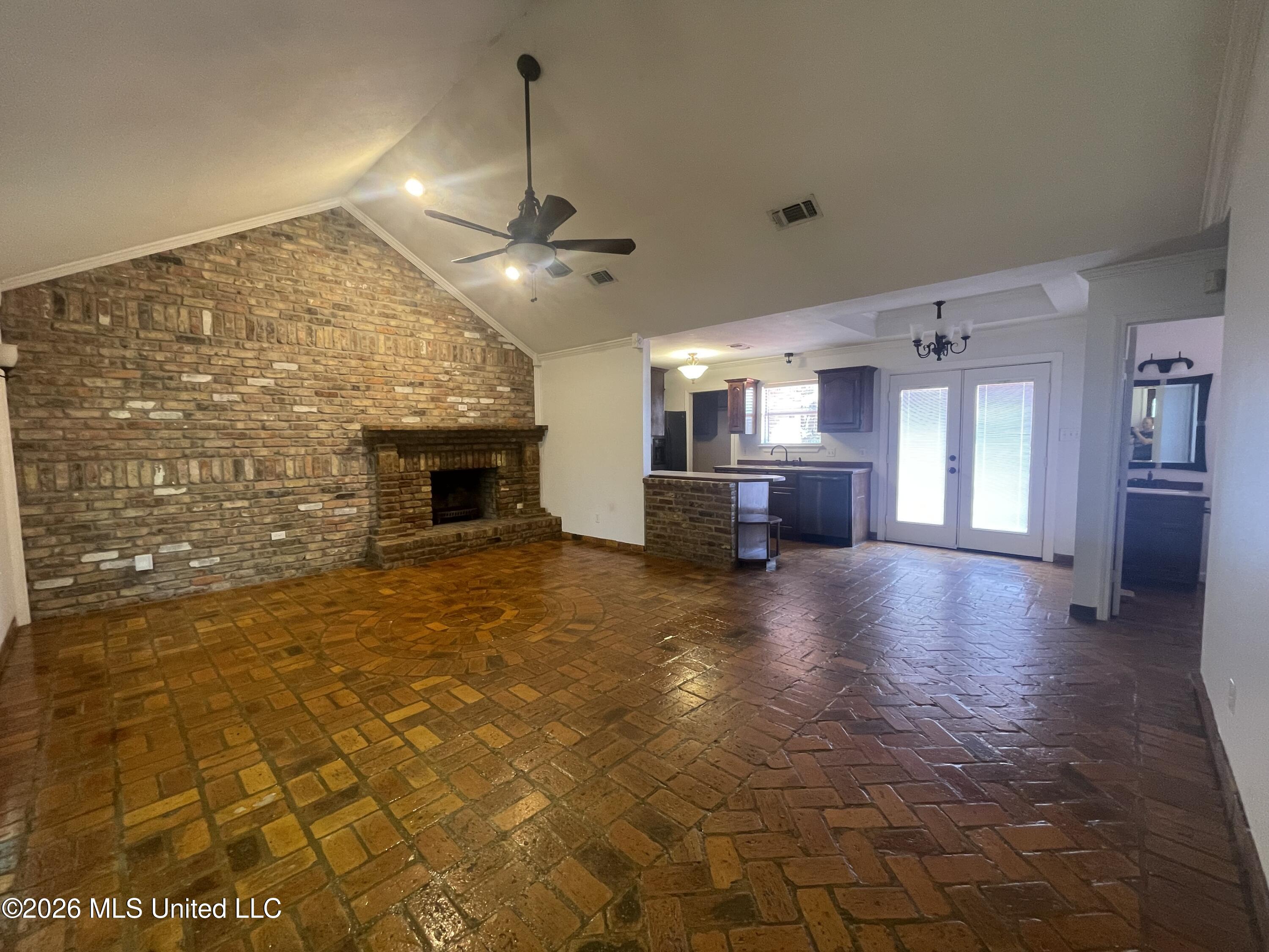 18356 Shaw Road Property Photo 4