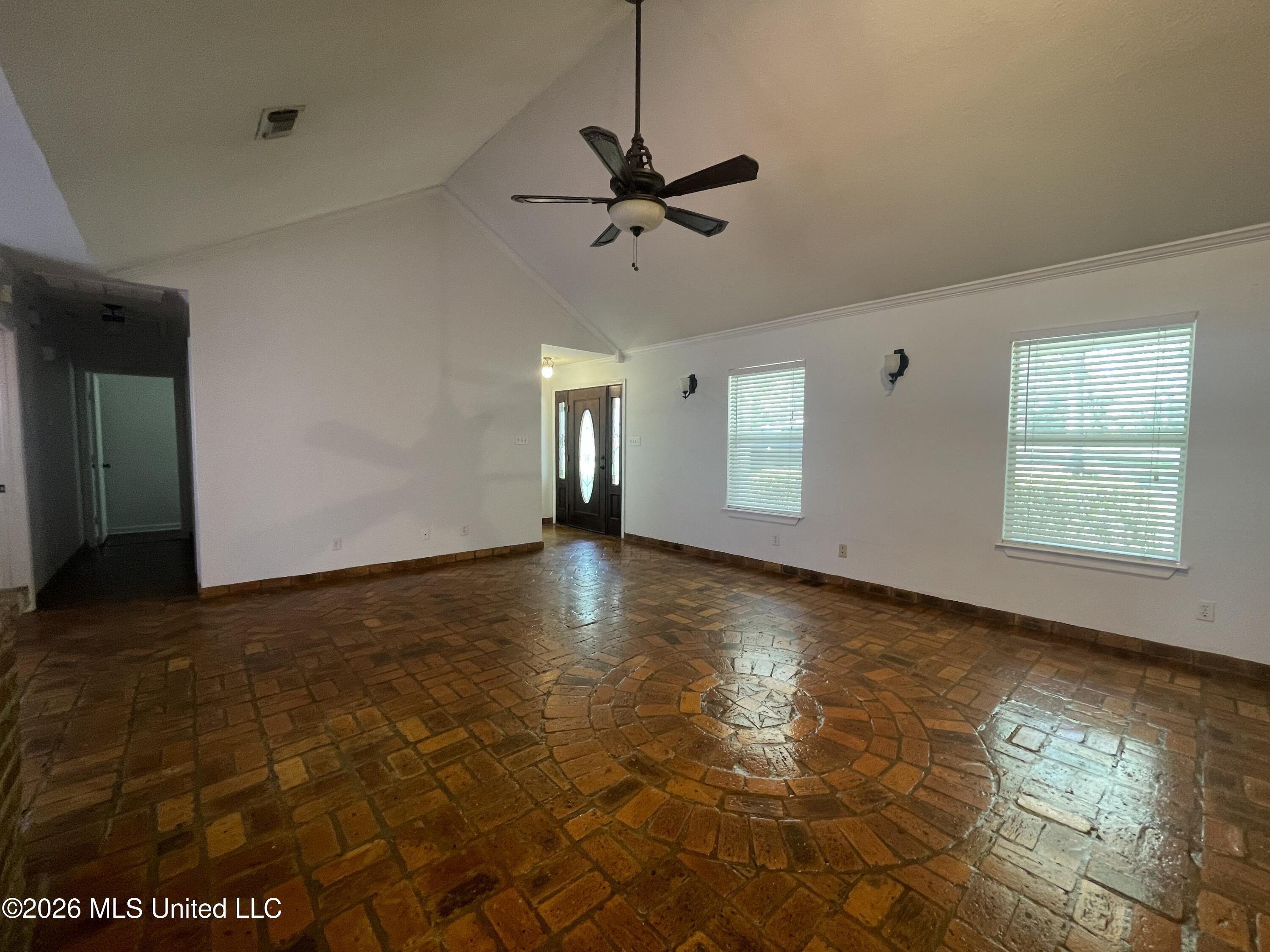 18356 Shaw Road Property Photo 5