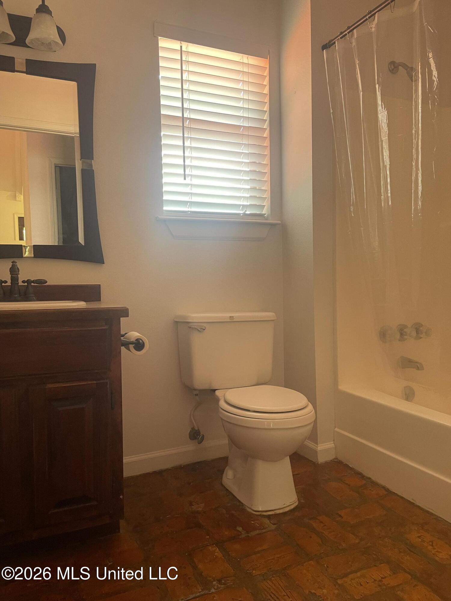 18356 Shaw Road Property Photo 9