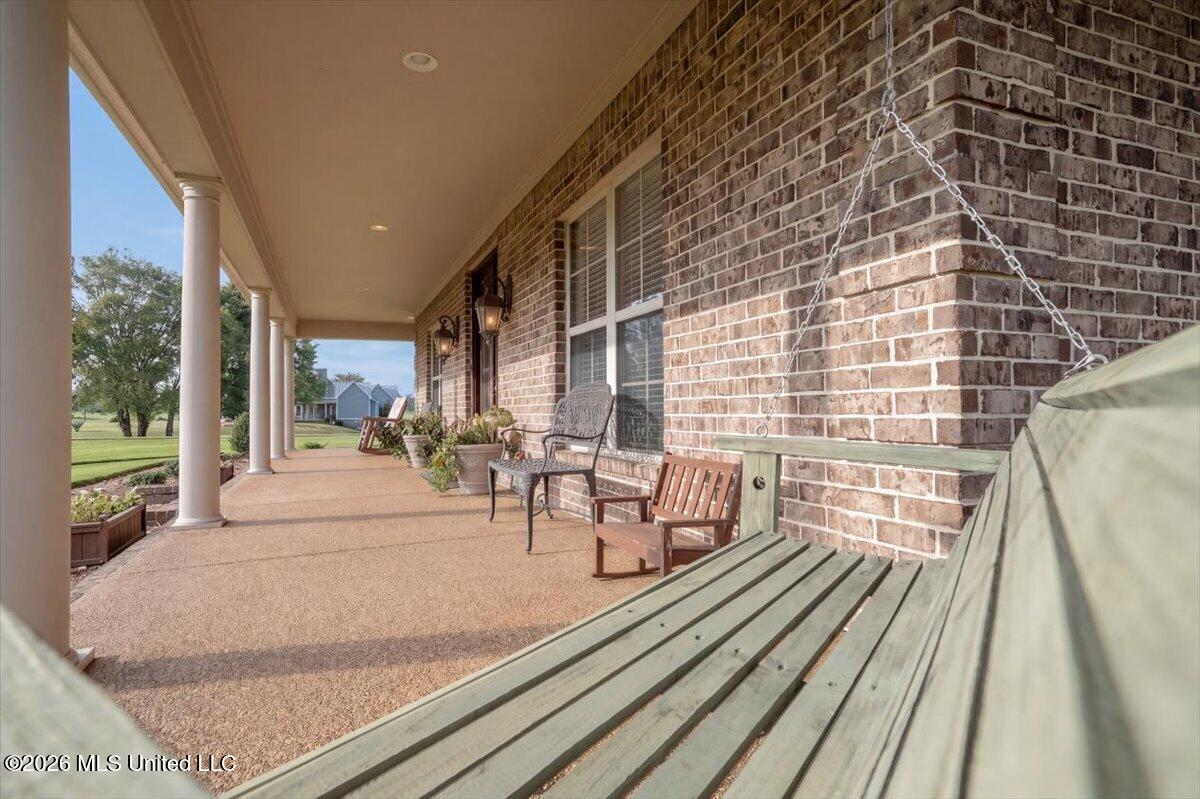 173 Winter Oaks Property Photo 4