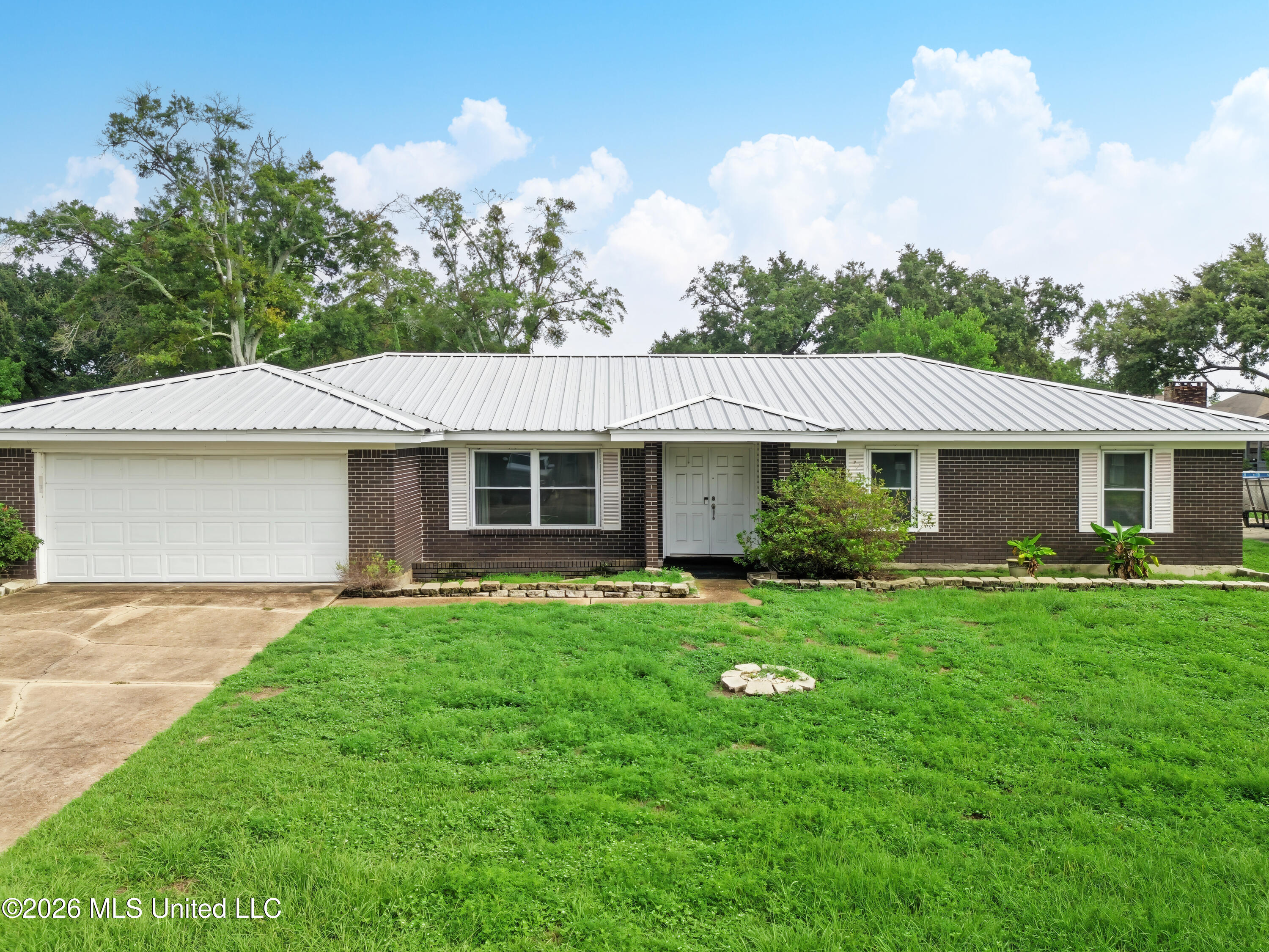 2176 Atkinson Road Property Photo 1