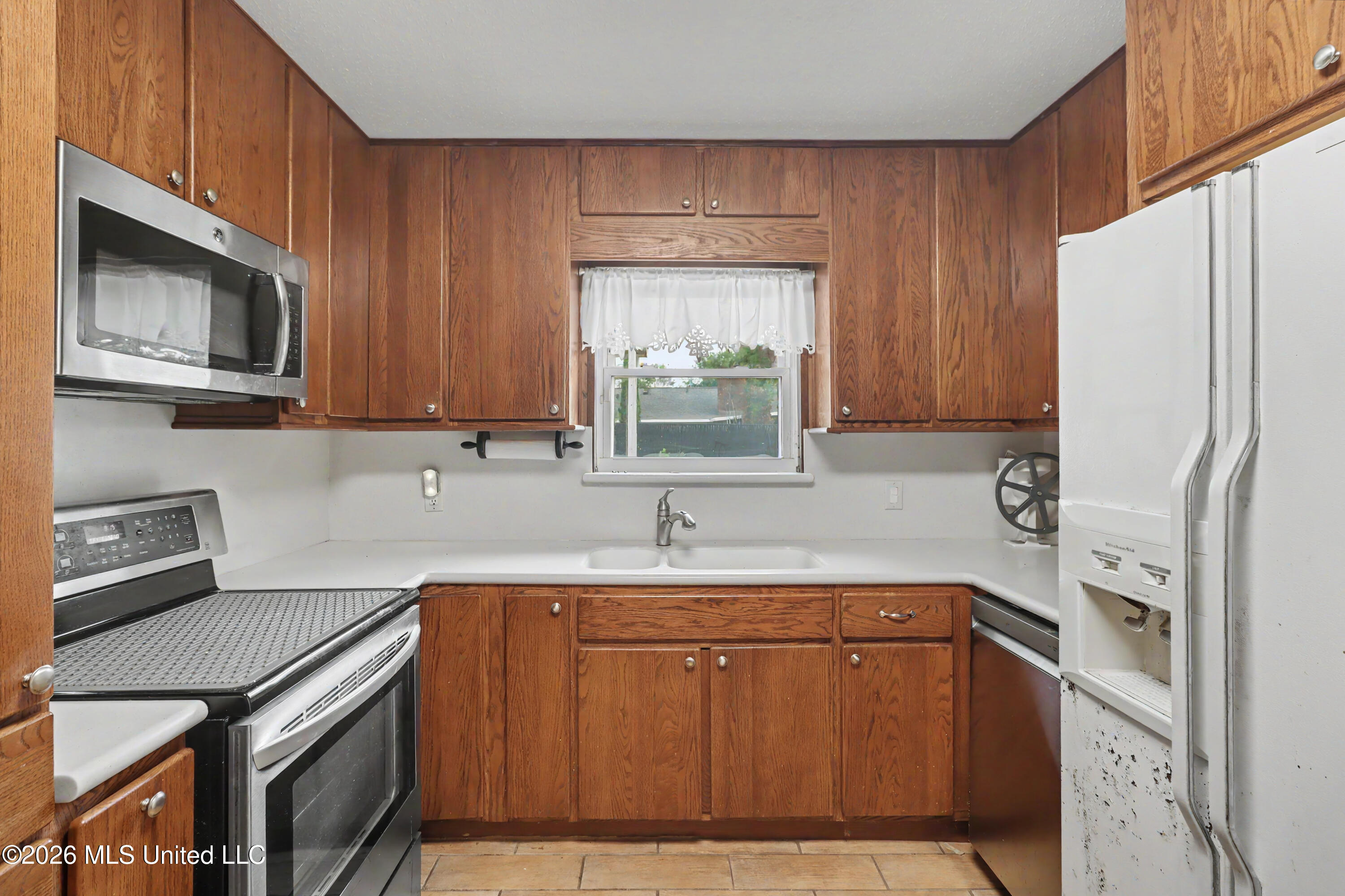 2176 Atkinson Road Property Photo 6