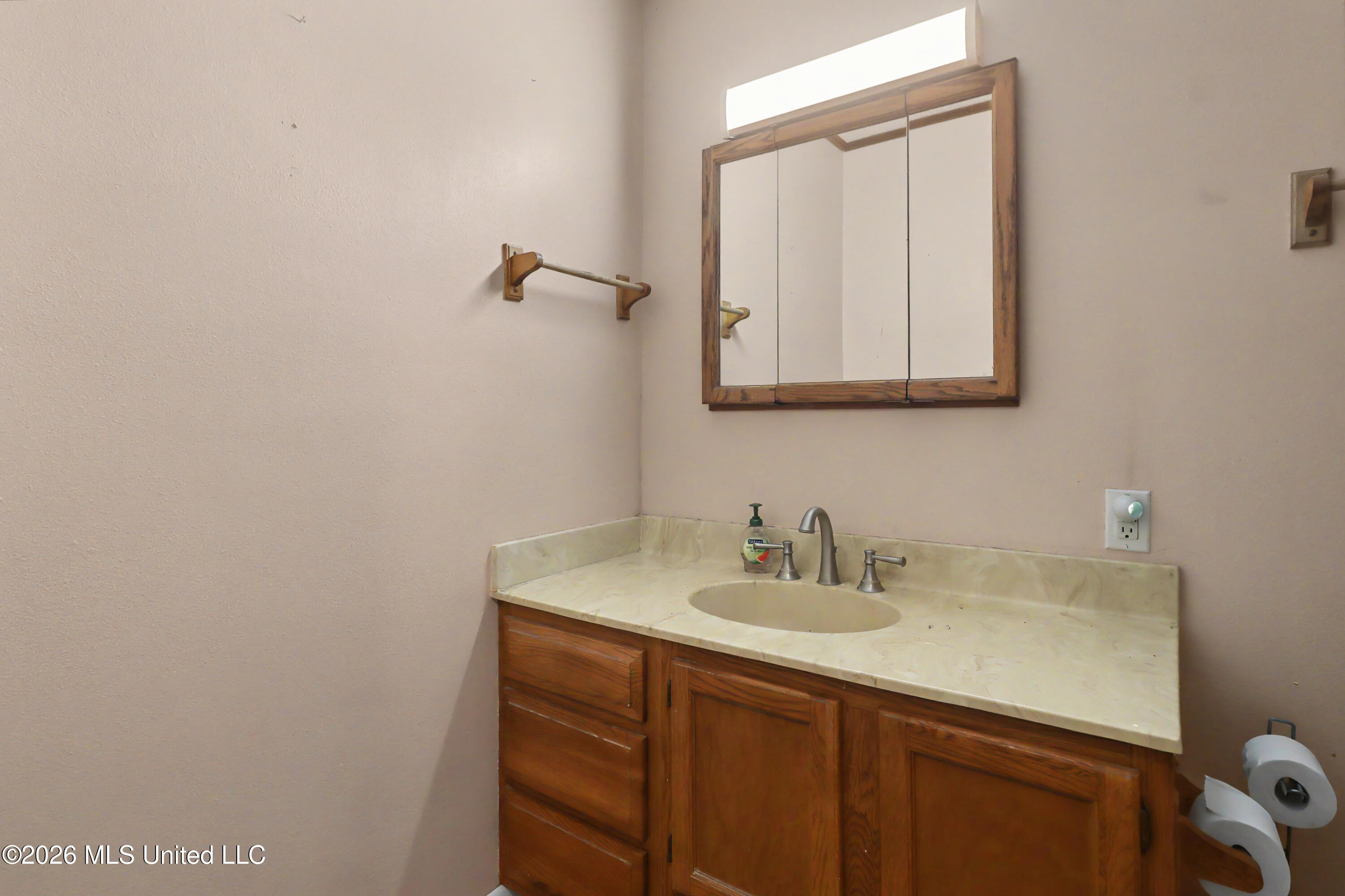 2176 Atkinson Road Property Photo 14