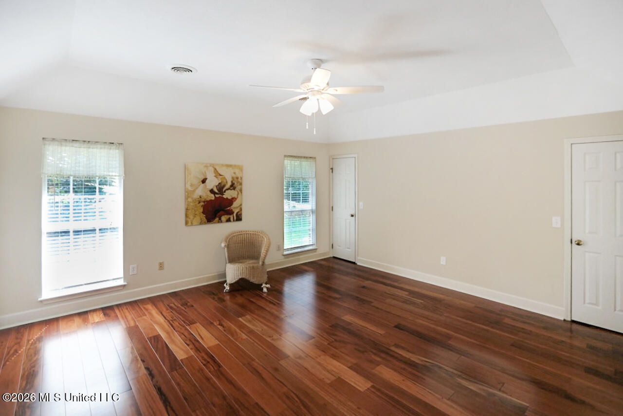 14 Parkview Road Property Photo 15