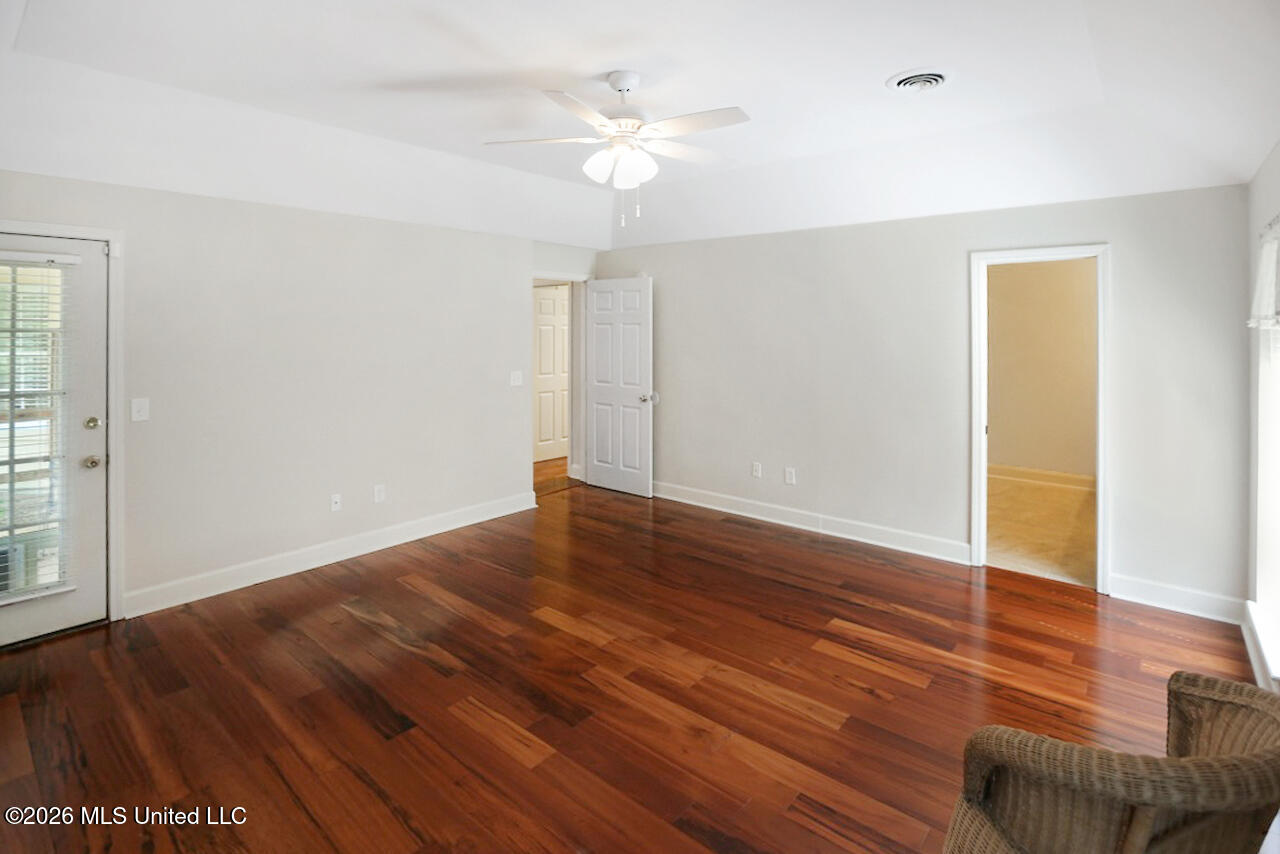 14 Parkview Road Property Photo 16