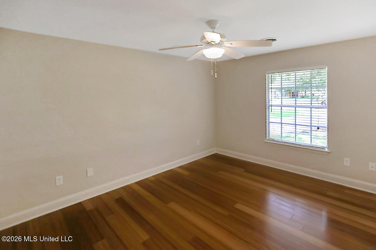 14 Parkview Road Property Photo 24