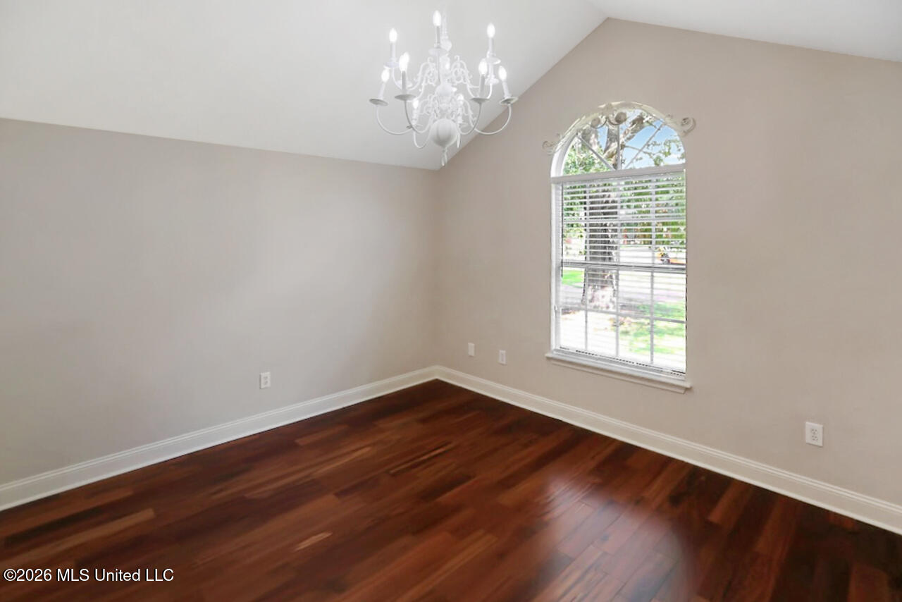 14 Parkview Road Property Photo 28