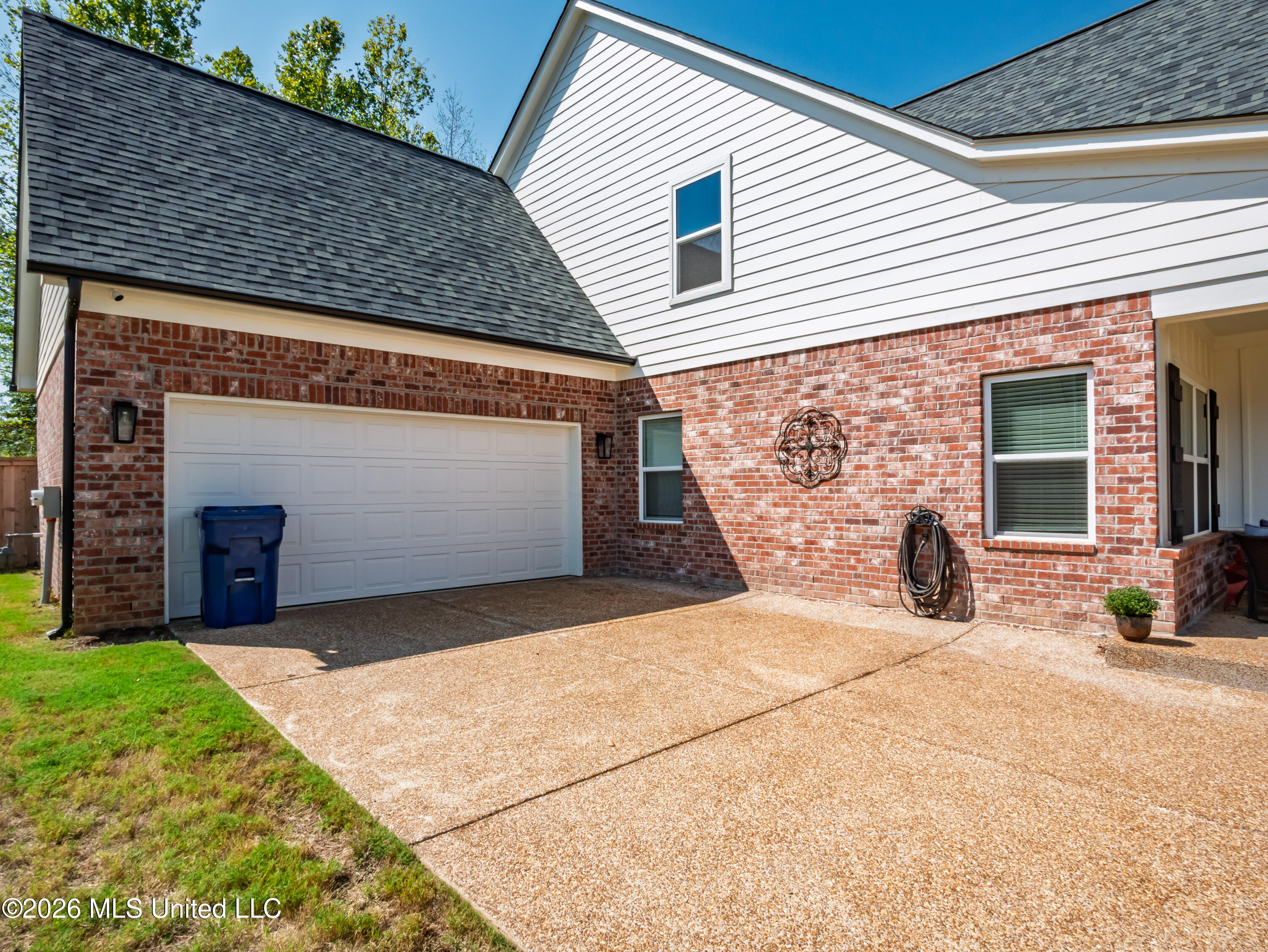 6099 Hickory Point Drive Property Photo 13