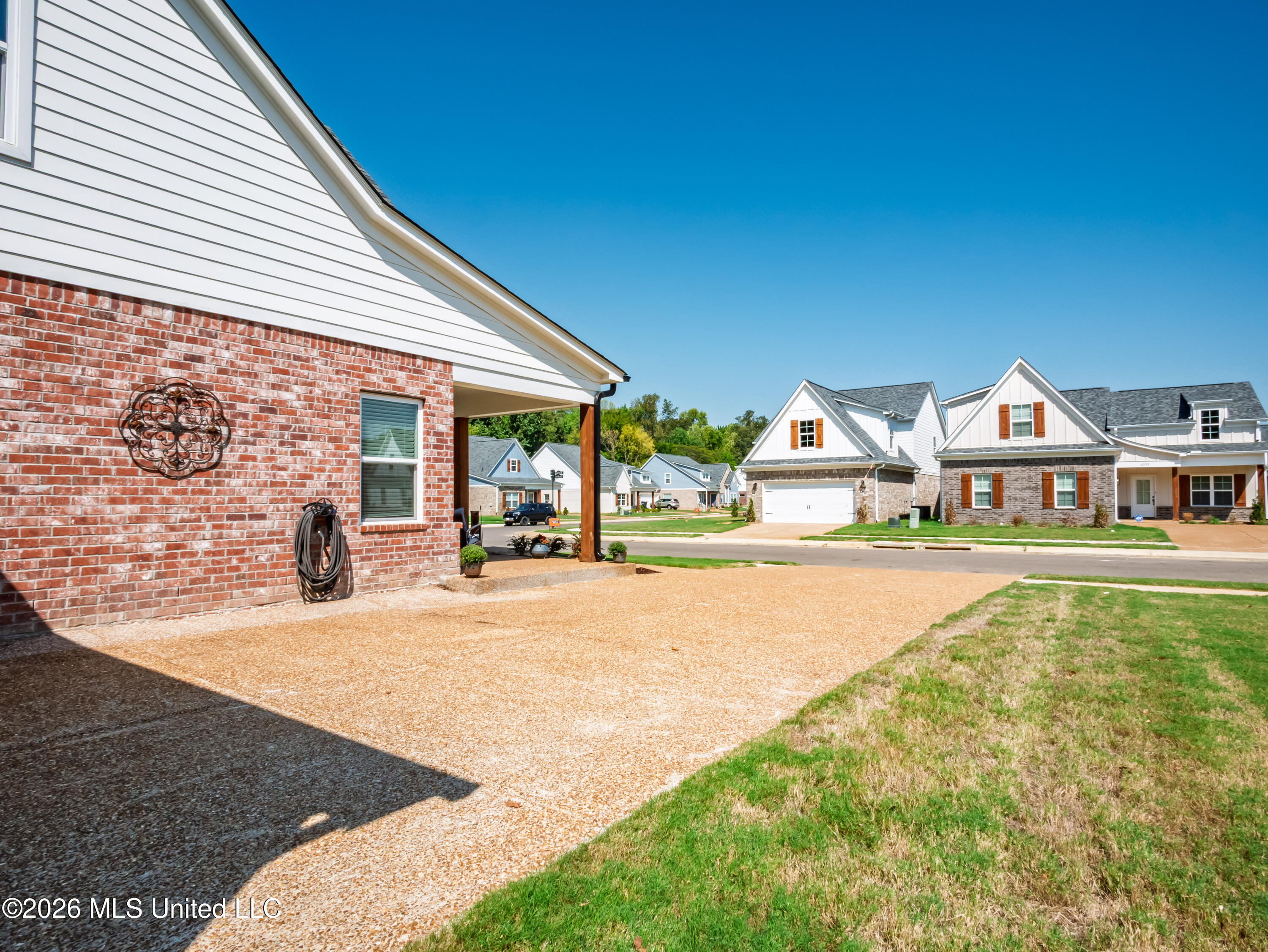 6099 Hickory Point Drive Property Photo 14