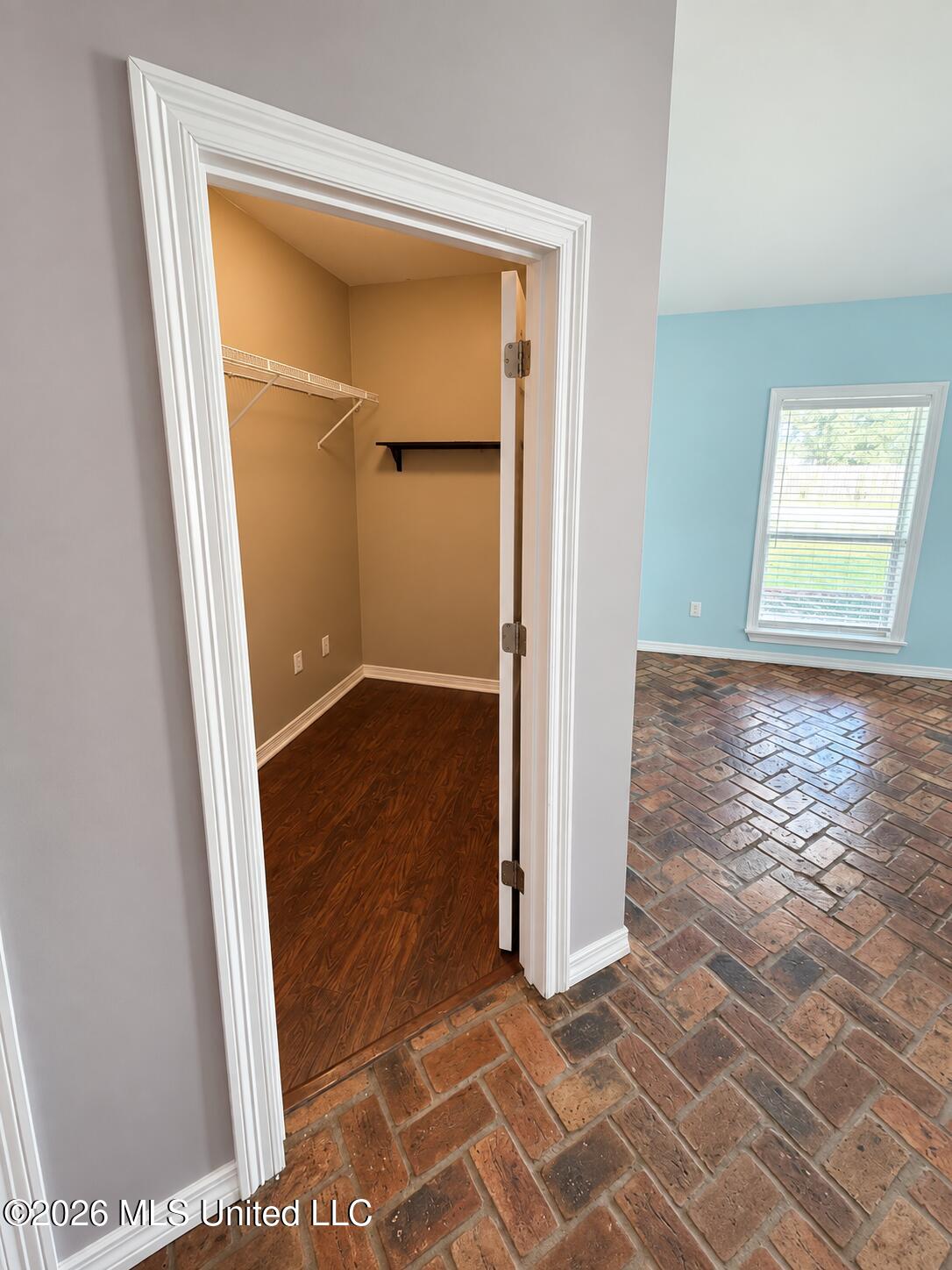 18243 Village Drive Property Photo 8