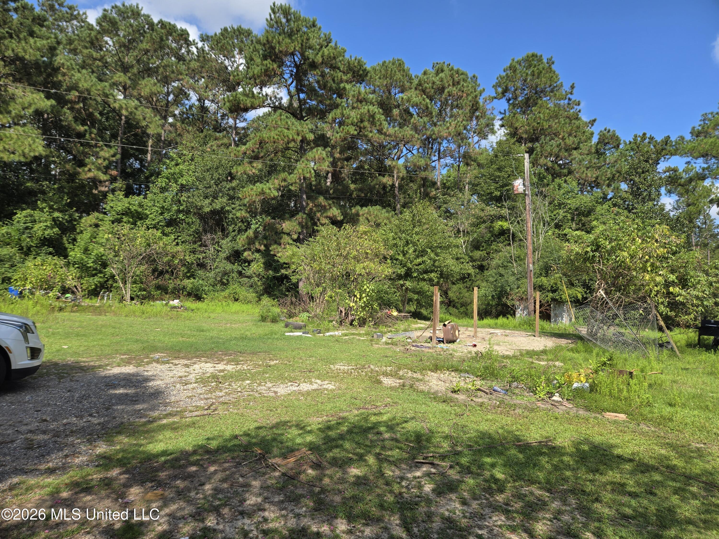 247 Lakeside Drive Property Photo 2