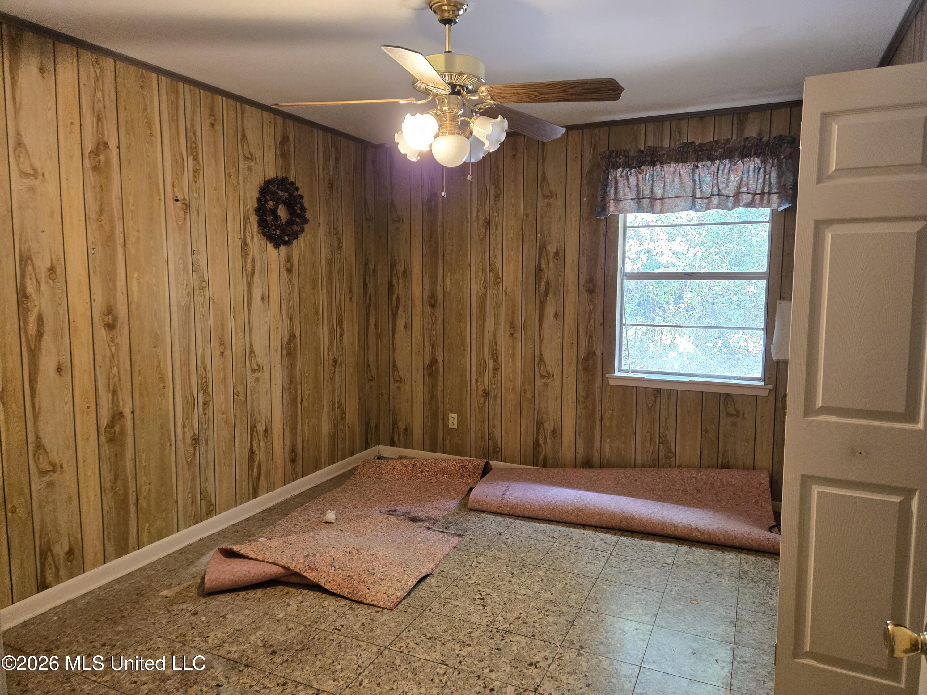 247 Lakeside Drive Property Photo 6