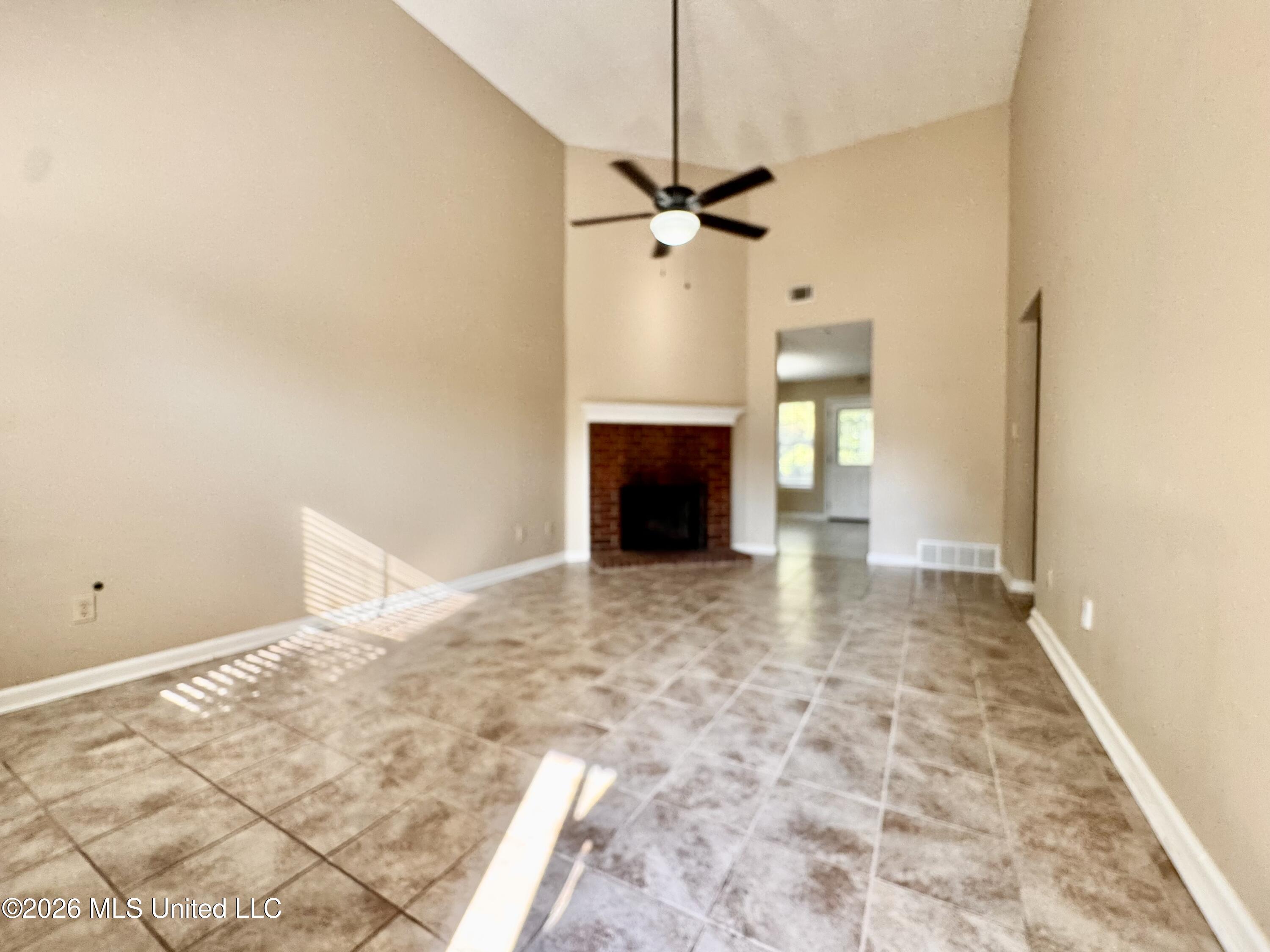 7020 Tudor Lane Property Photo 4
