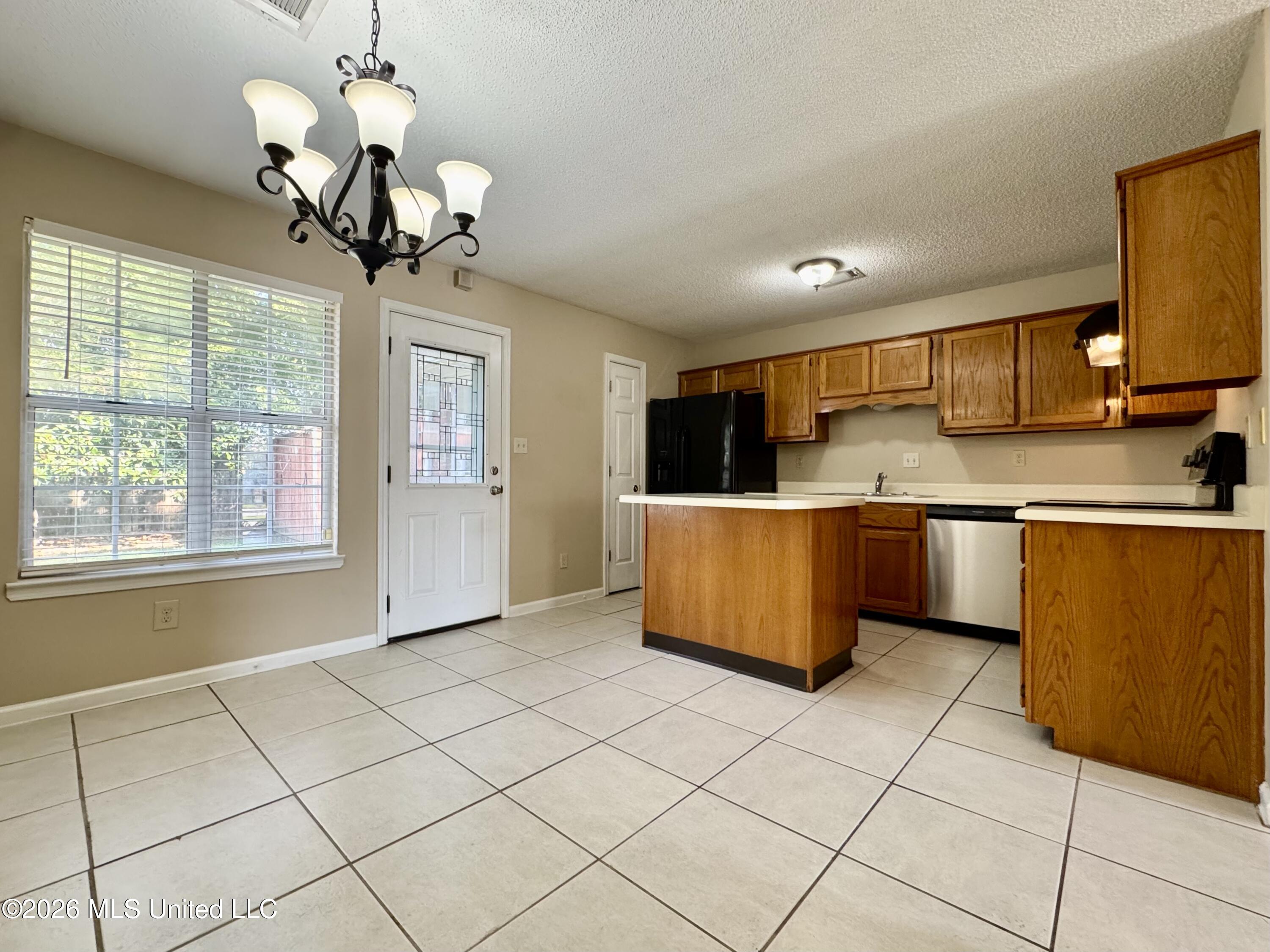 7020 Tudor Lane Property Photo 6