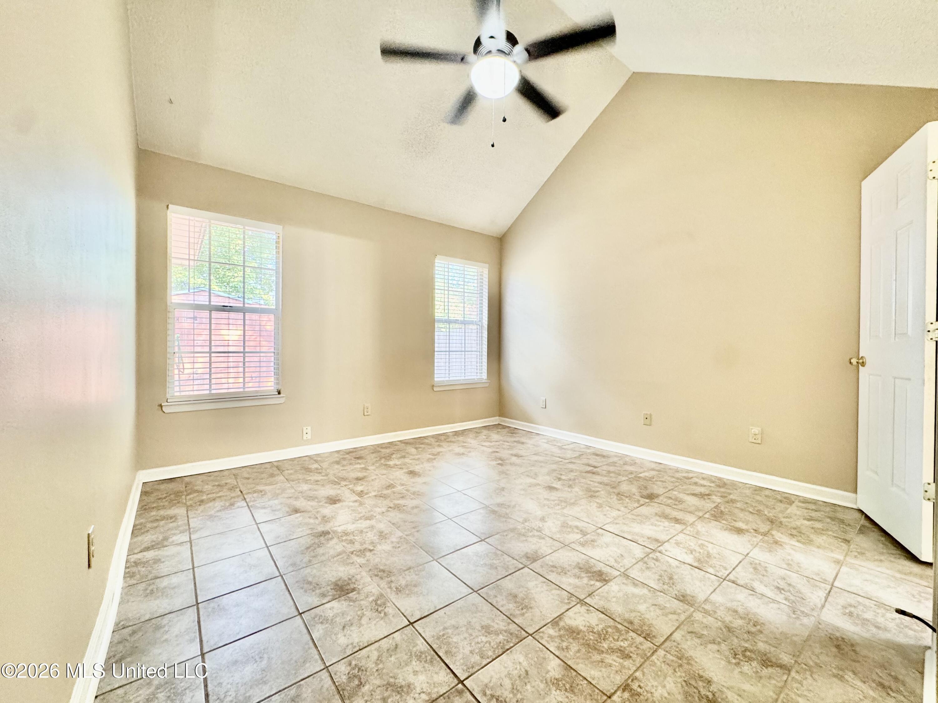 7020 Tudor Lane Property Photo 10
