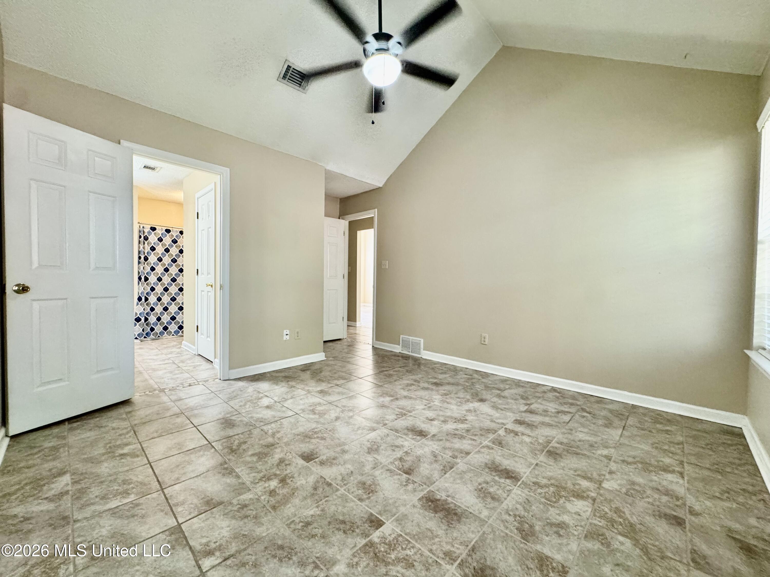 7020 Tudor Lane Property Photo 11